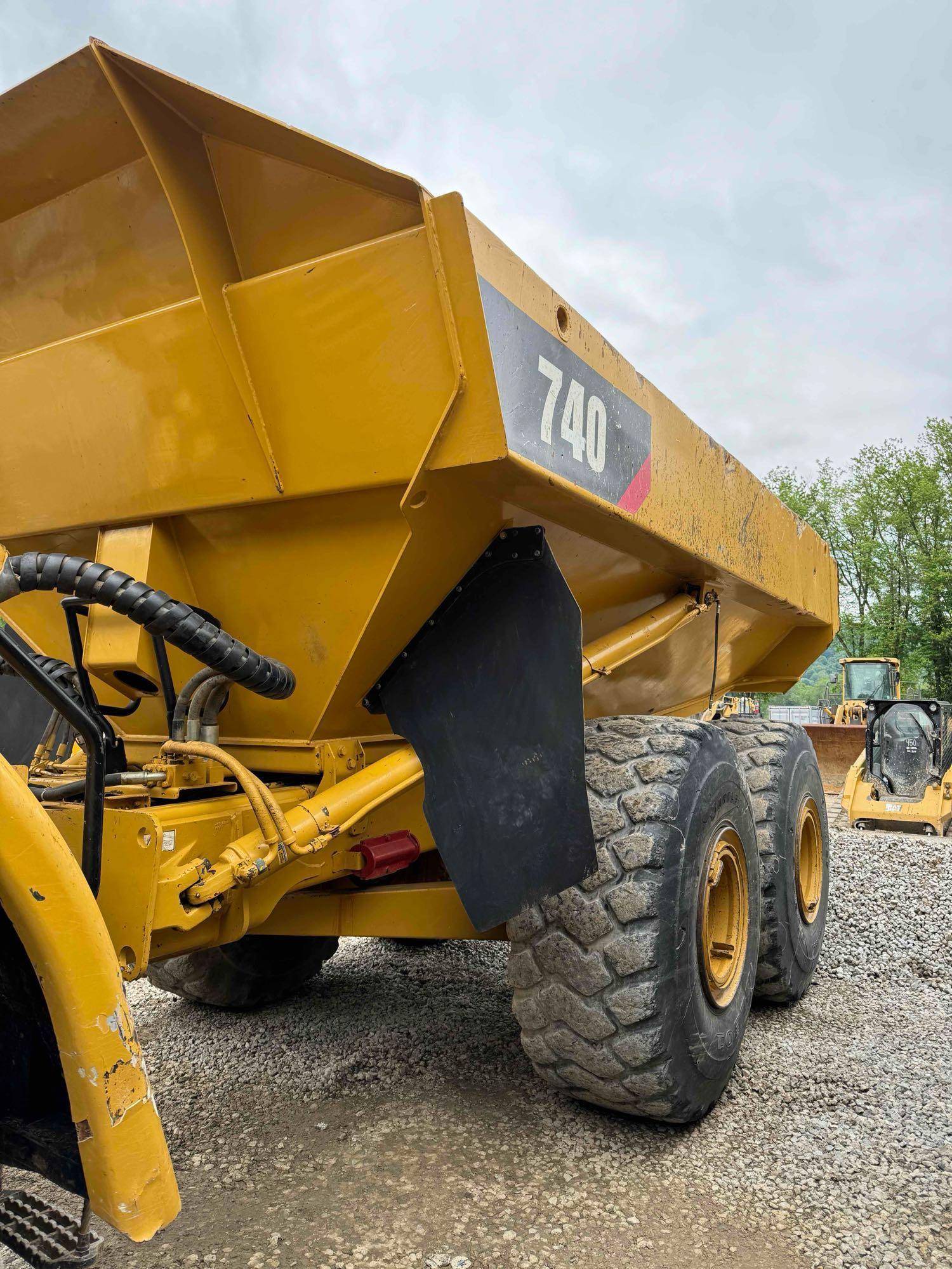 CAT 740 ARTICULATED HAUL TRUCK SN:B1P06302 6x6, powered by Cat diesel engine, equipped with Cab,