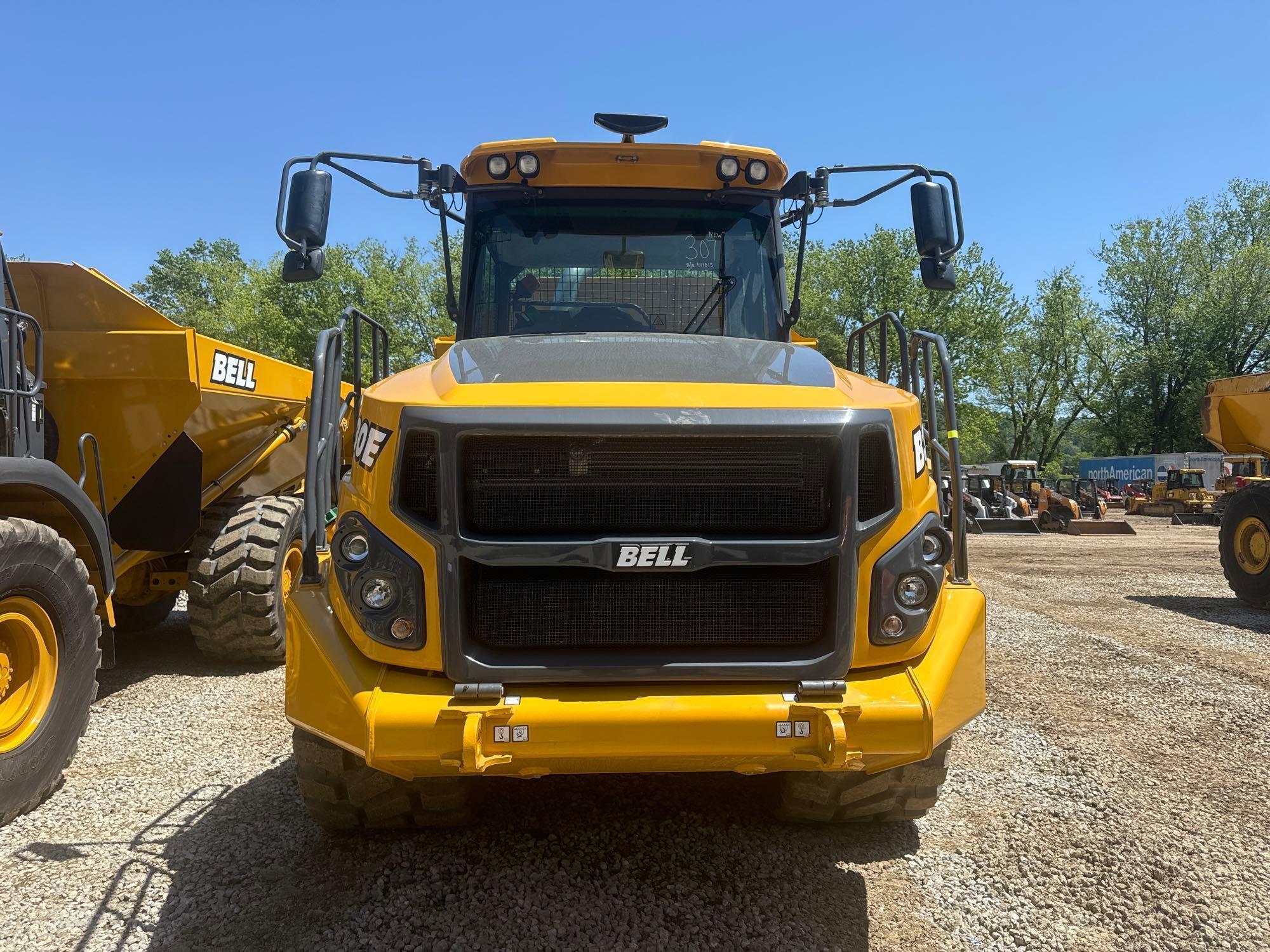 NEW BELL B30E ARTICULATED HAUL TRUCK SN 3411015 powered by diesel engine, equipped with Cab, air,