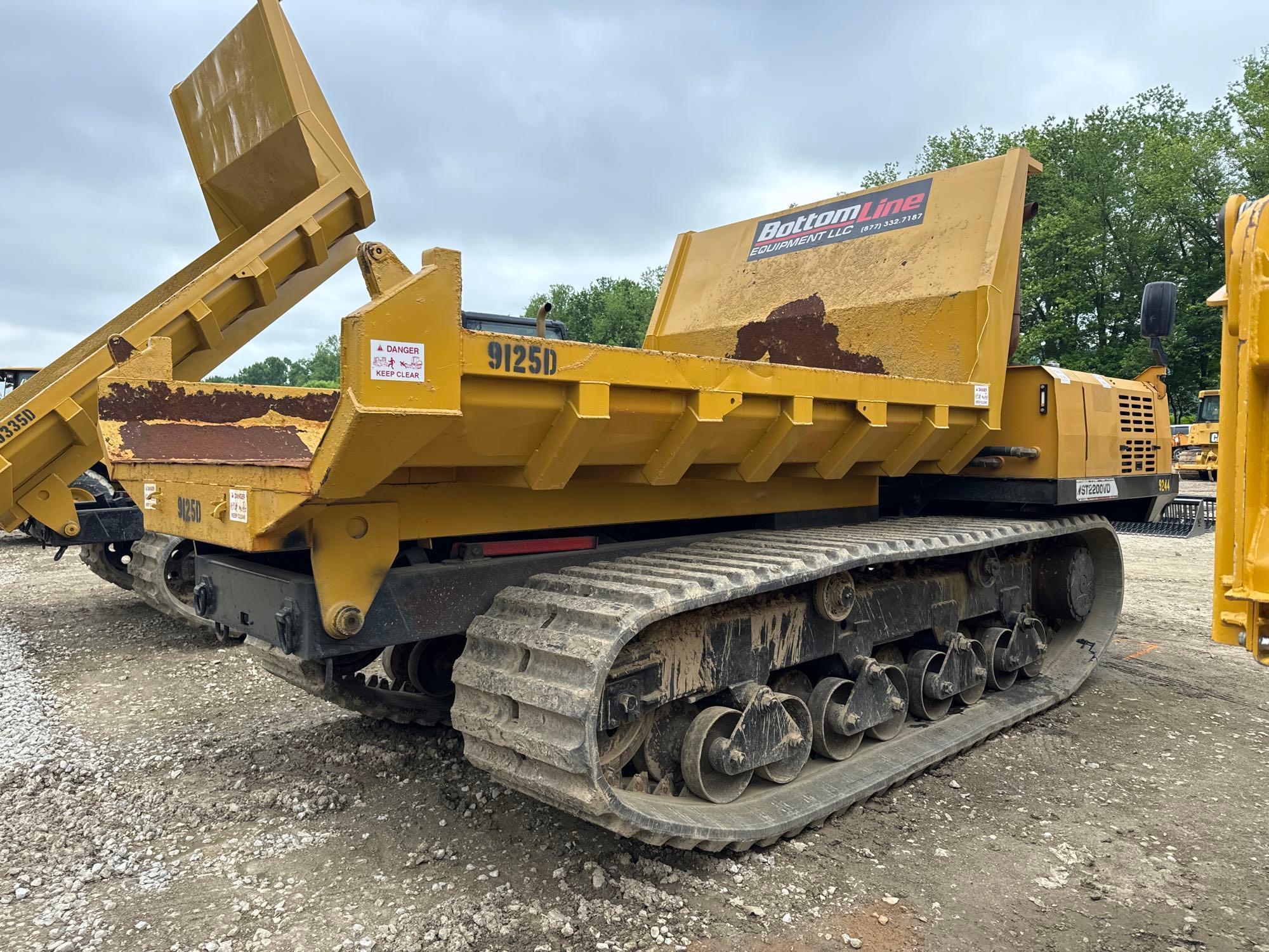 2019 MOROOKA MST2200VD CRAWLER CARRIER SN:A2202235 powered by Cat C7.1 diesel engine, equipped with