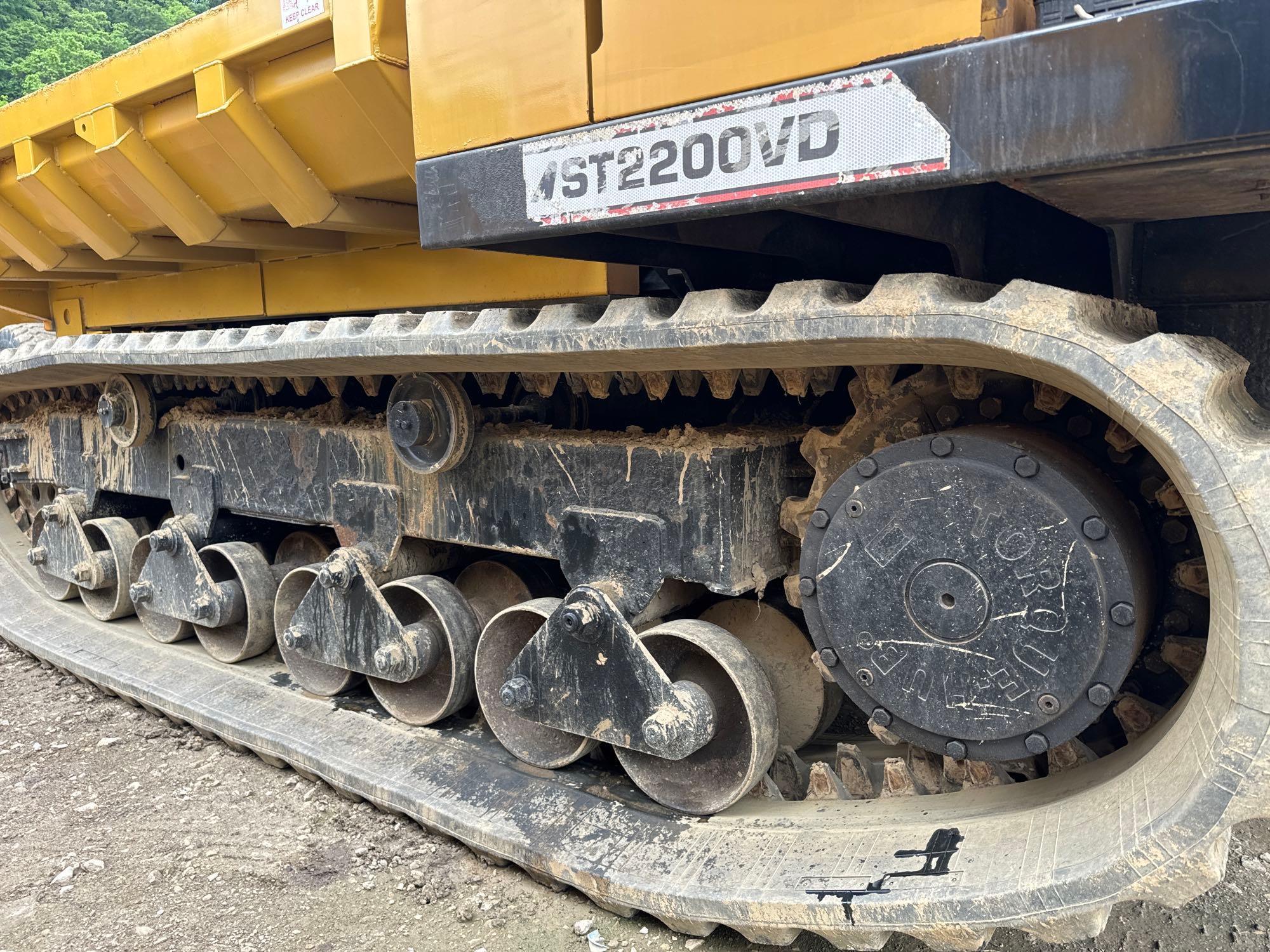 2019 MOROOKA MST2200VD CRAWLER CARRIER SN:A2202235 powered by Cat C7.1 diesel engine, equipped with