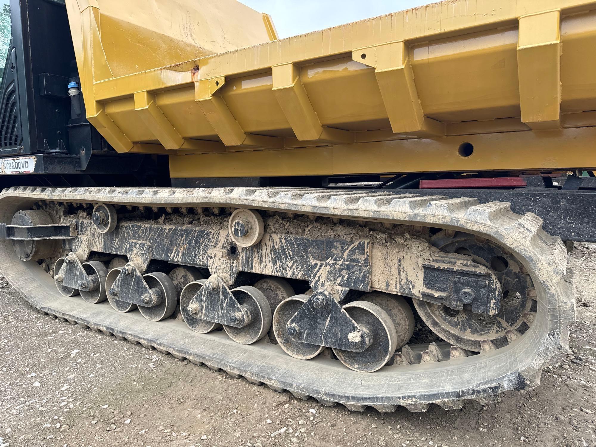 2019 MOROOKA MST2200VD CRAWLER CARRIER SN:A2202225 powered by Cat C7.1 diesel engine, equipped with