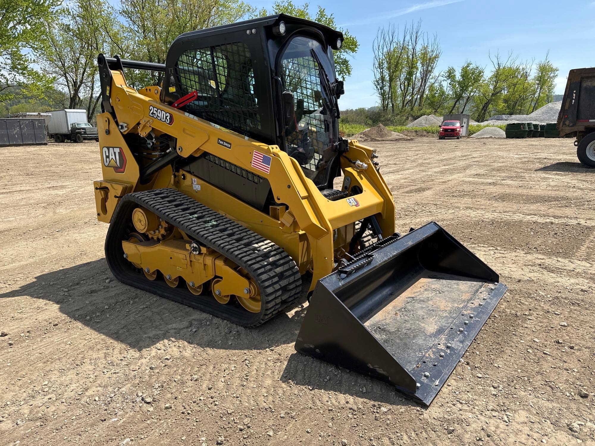 2023 CAT 259D3 RUBBER TRACKED SKID STEER SN:CW927031 powered by Cat C3.3B DIT EPA Tier 4F diesel