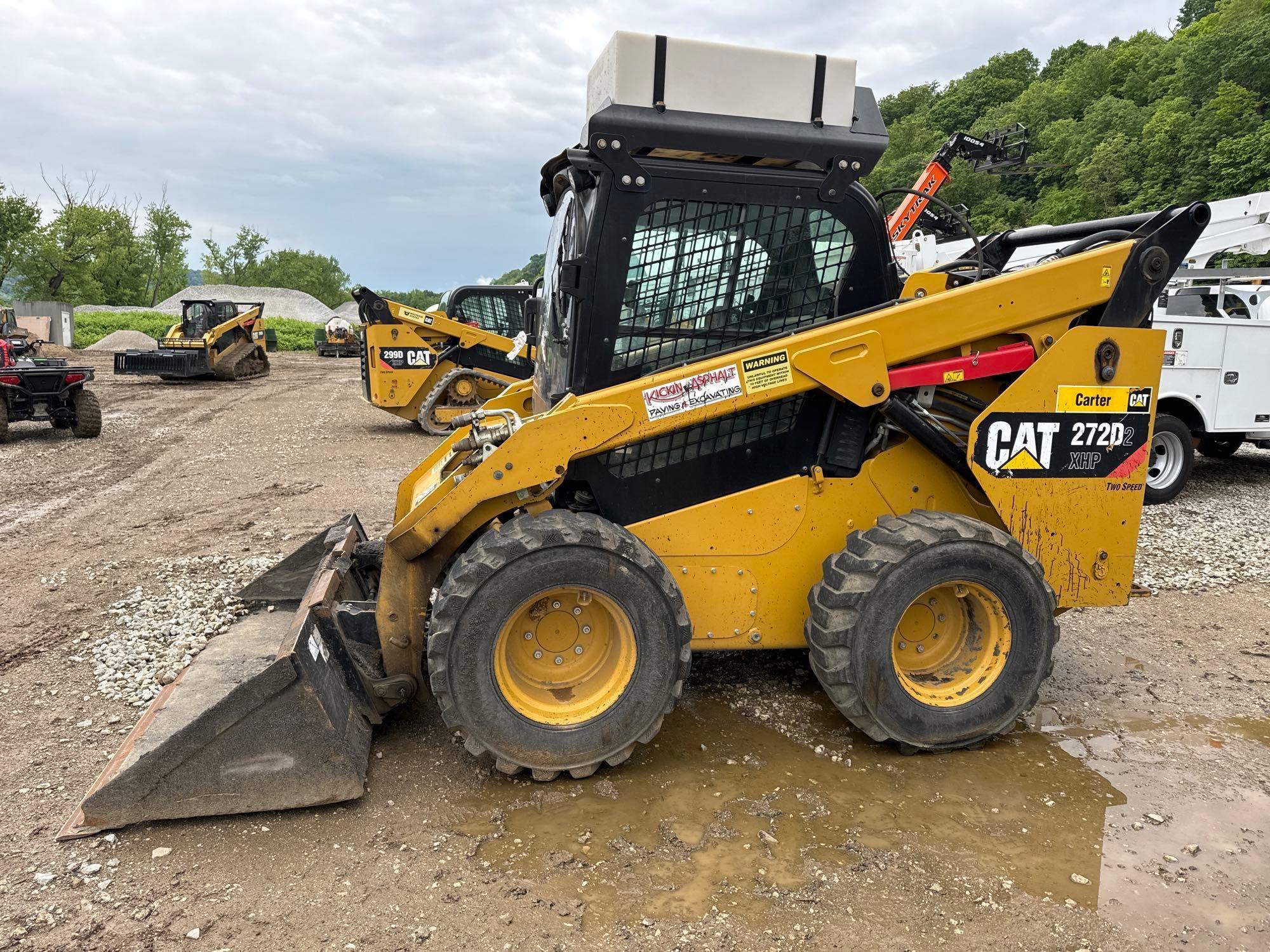 2018 CAT 272D2 XHP SKID STEER SN:MD200863 equipped with cab, air, heat, 2-speed, high flow