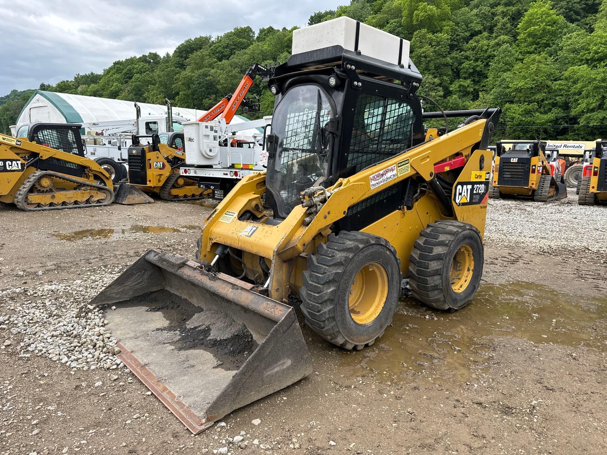 2018 CAT 272D2 XHP SKID STEER SN:MD200863 equipped with cab, air, heat, 2-speed, high flow