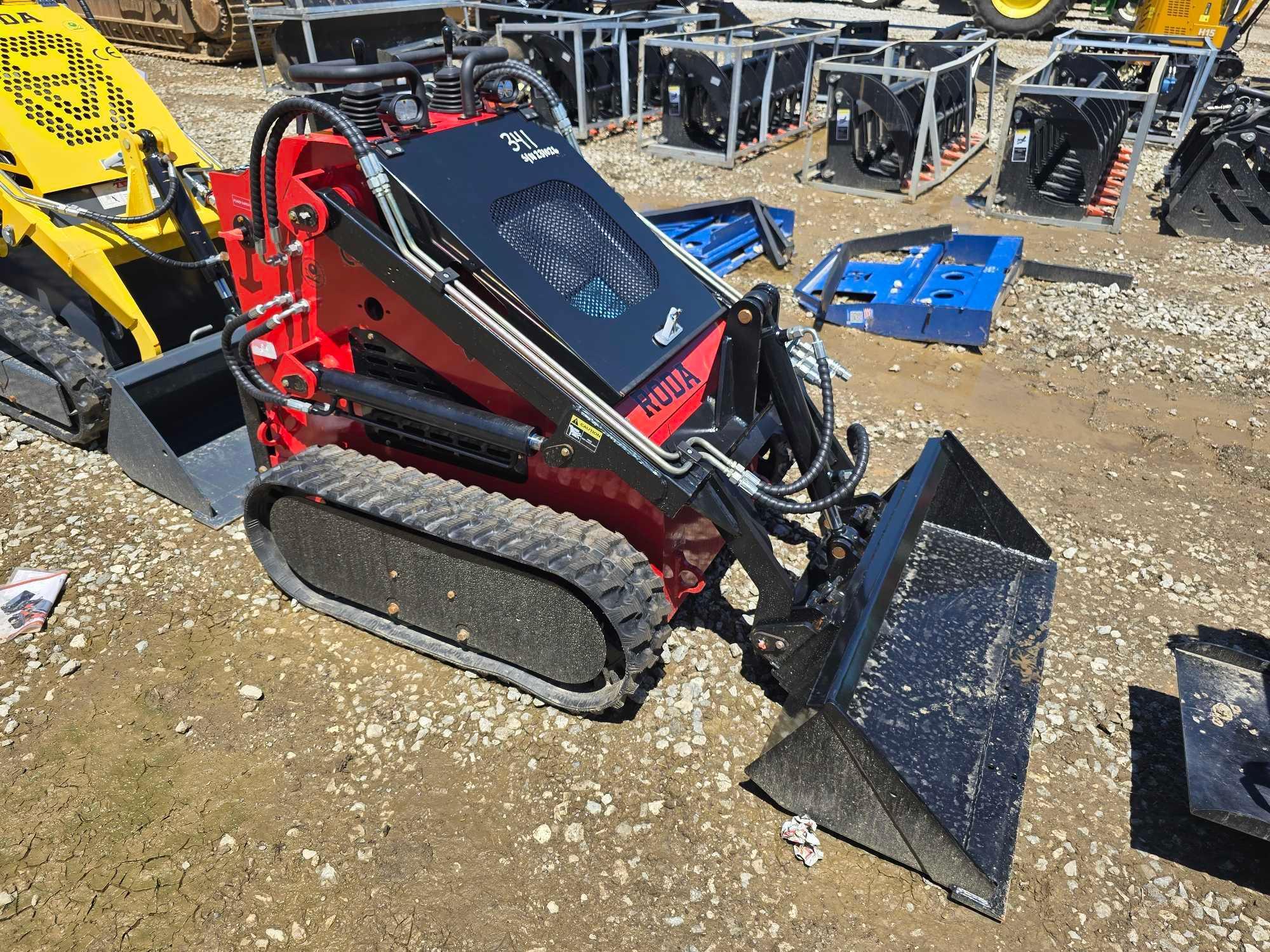 NEW RODA RD380C MINI TRACK DUMPER...with 40in. GP bucket. SN: 231026