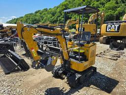 NEW AGT H15 HYDRAULIC EXCAVATOR SN: 2401111099 powered by Briggs & Stratton gas engine, equipped