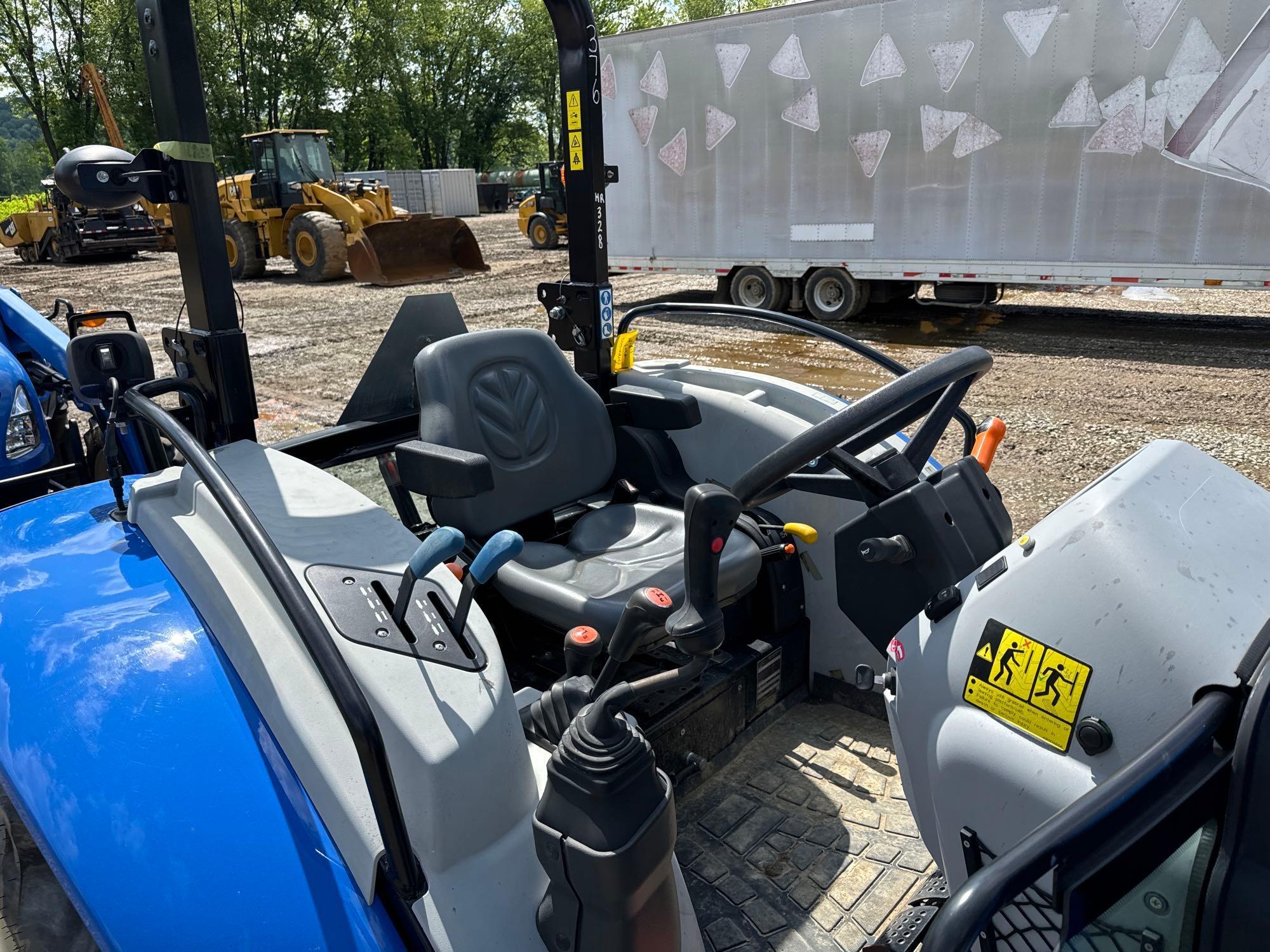 DEMO NEW HOLLAND WORKMASTER 75 TRACTOR LOADER SN-00106, 4x4, powered by diesel engine, 75hp,