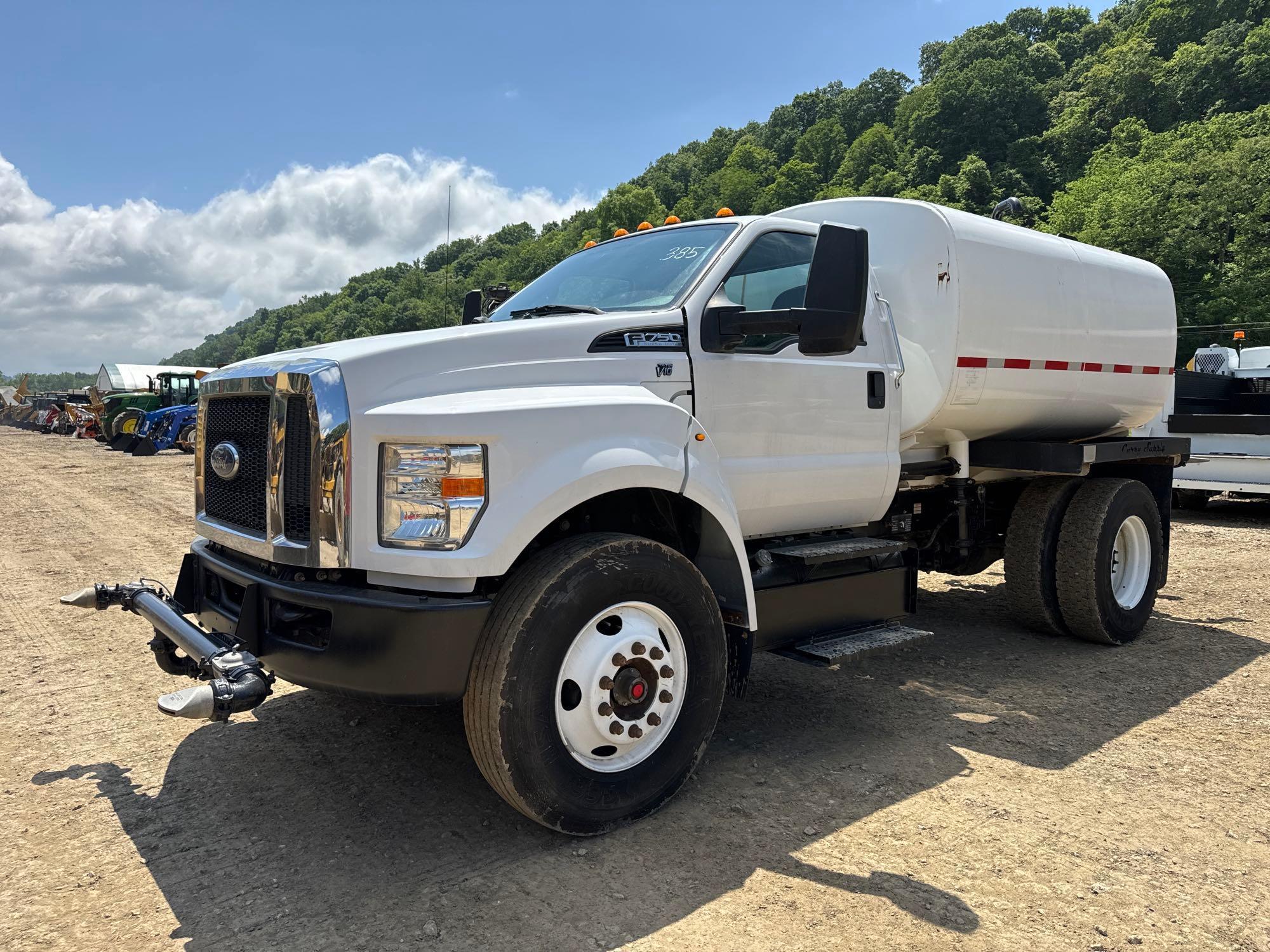 2017 FORD F750 WATER TRUCK VN:03553...powered by V10 gas engine, equipped with automatic transmissio
