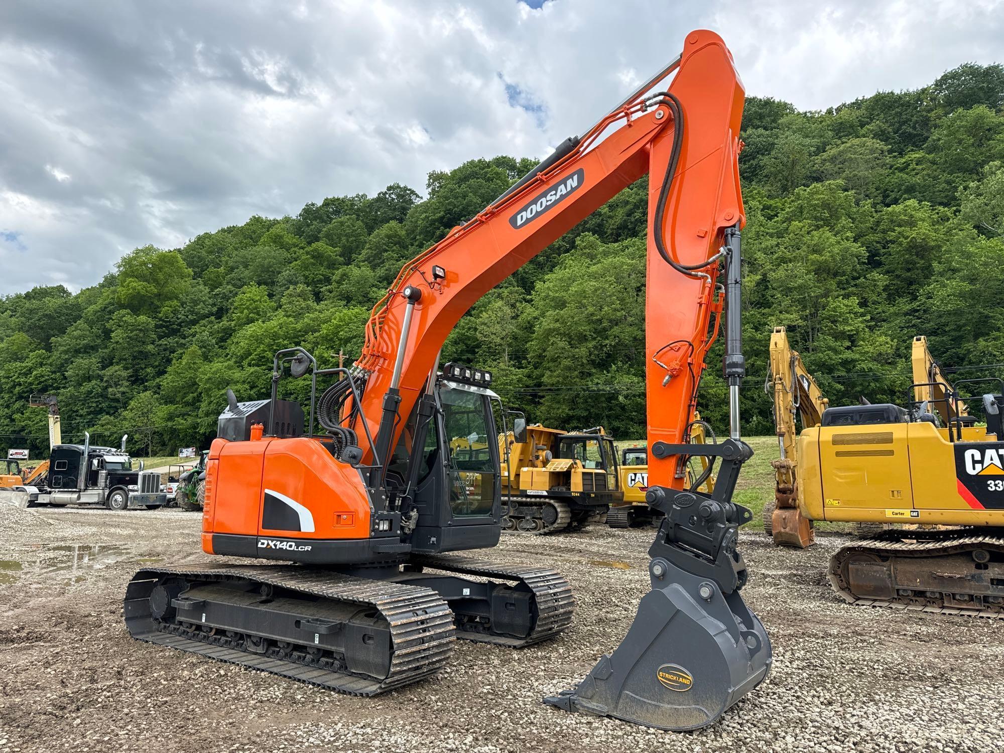 2019 DOOSAN DX140LCR-5 HYDRAULIC EXCAVATOR SN:20341 powered by diesel engine, equipped with Cab,