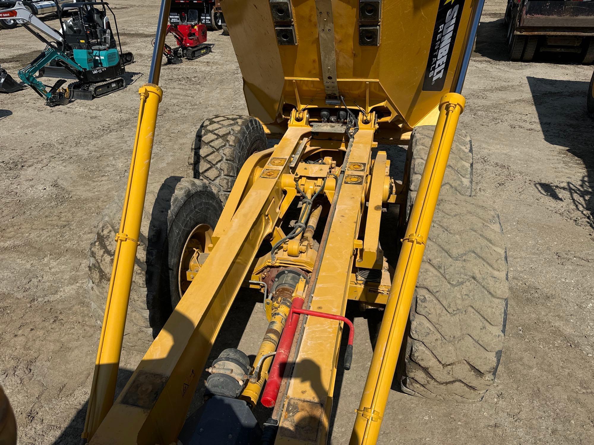 2017 BELL B30E ARTICULATED HAUL TRUCK SN:2007760 6x6, powered by diesel engine, equipped with Cab,