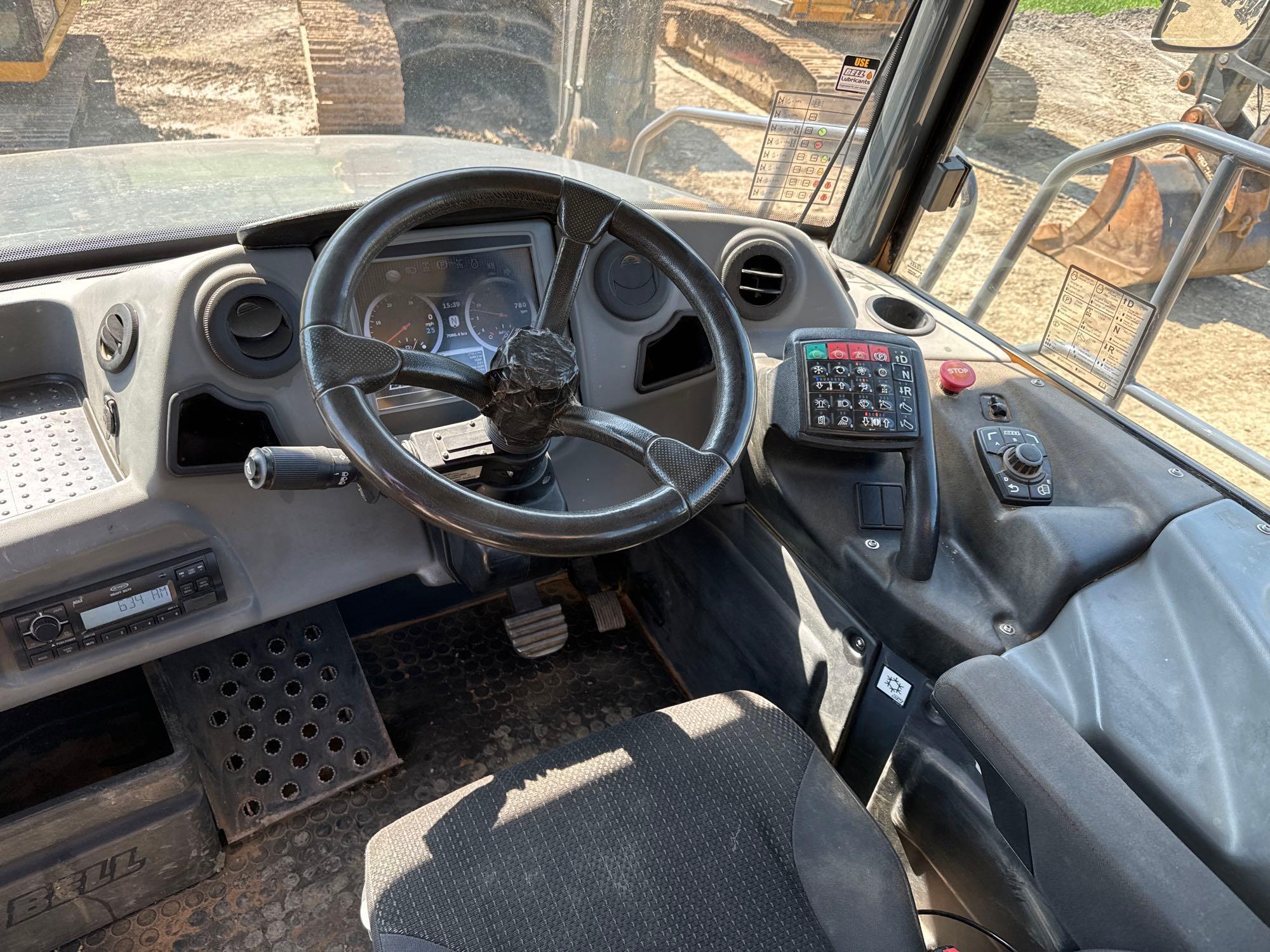 2017 BELL B30E ARTICULATED HAUL TRUCK SN:2007760 6x6, powered by diesel engine, equipped with Cab,