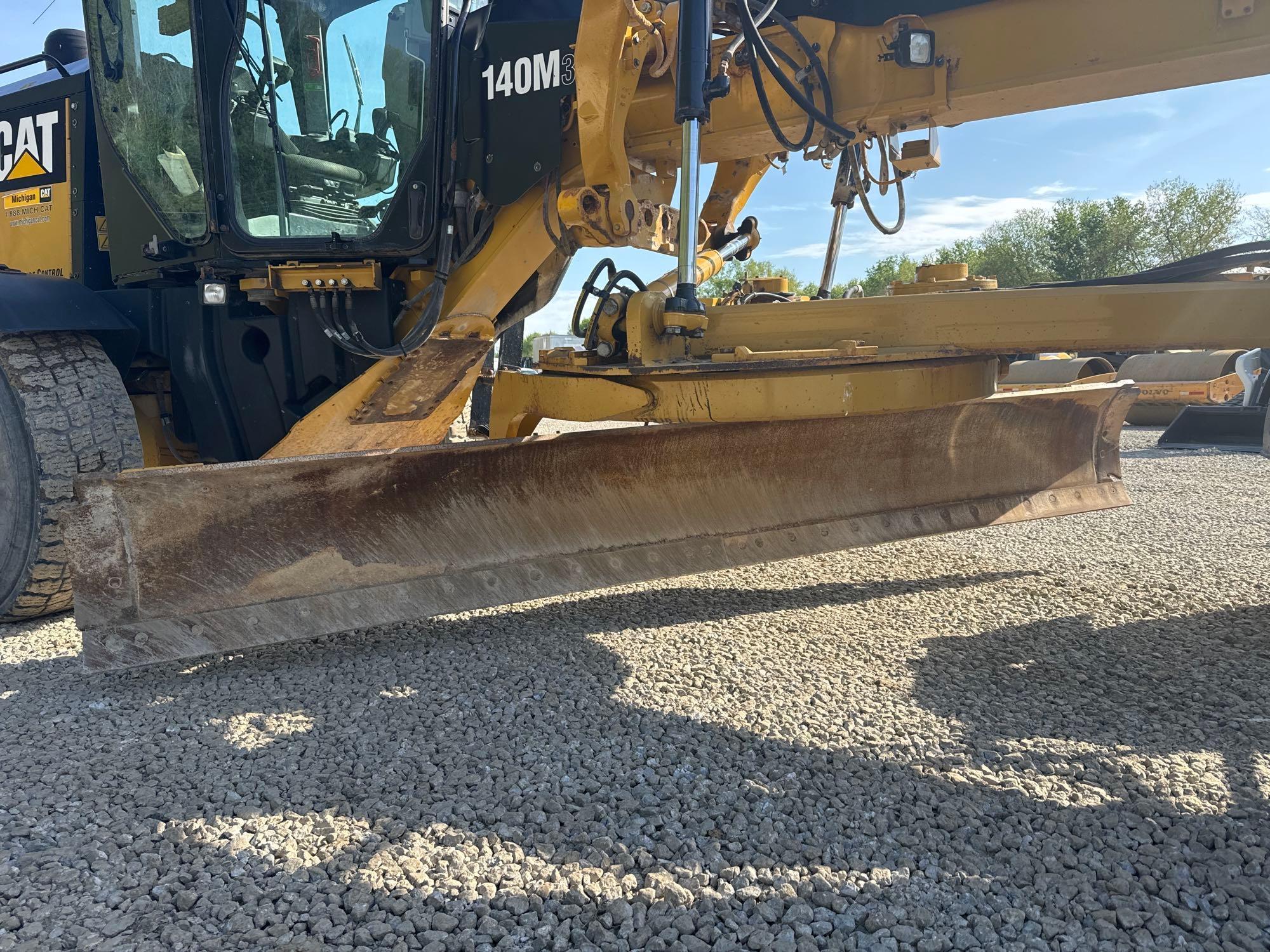 2018 CAT 140M3 MOTOR GRADER SN:N9D00831 powered by Cat diesel engine, equipped with EROPS, air,