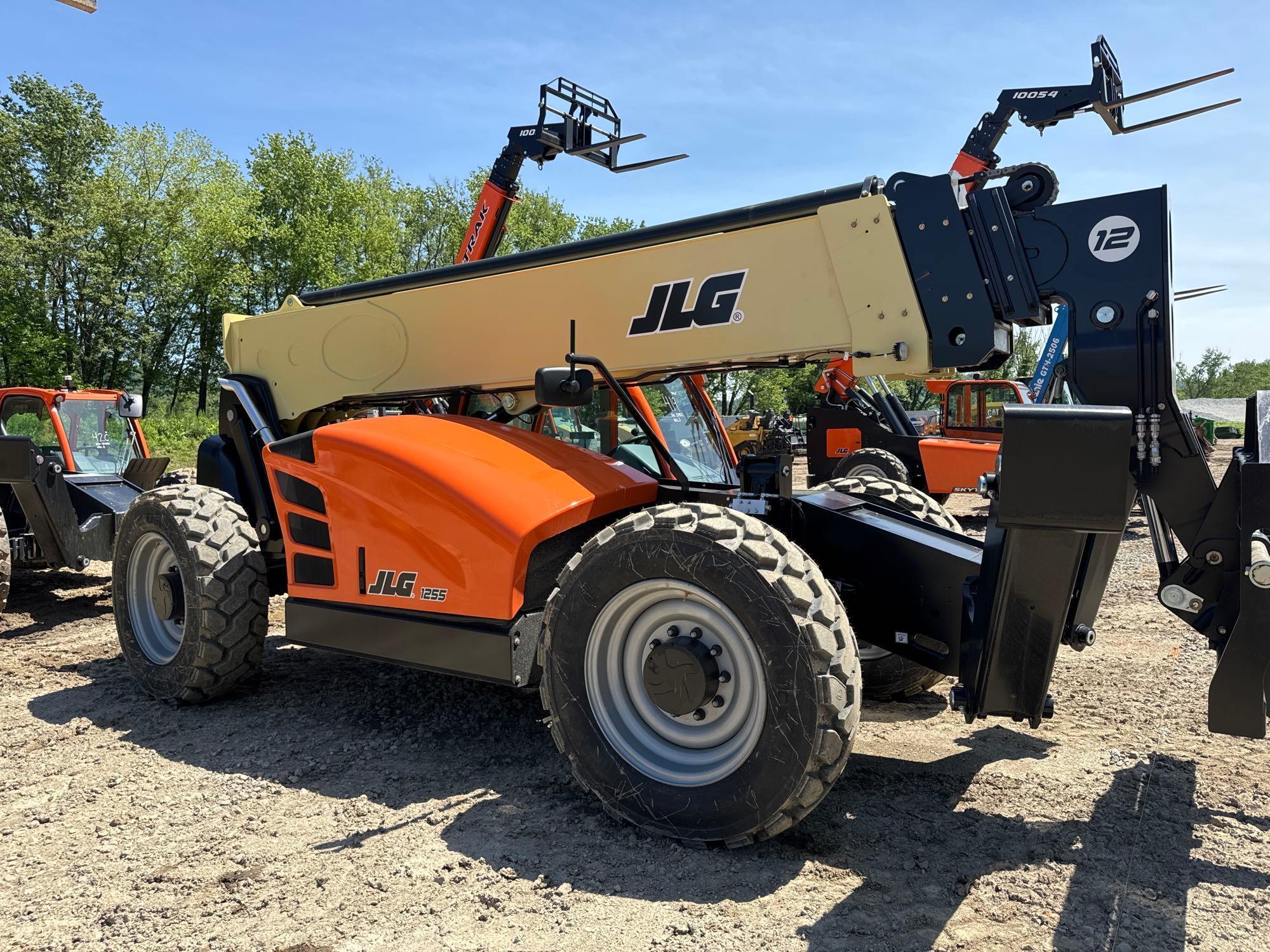 NEW UNUSED 2024 JLG 1255 TELESCOPIC FORKLIFT SN-131825...4x4, powered by Cummins diesel engine, 130h