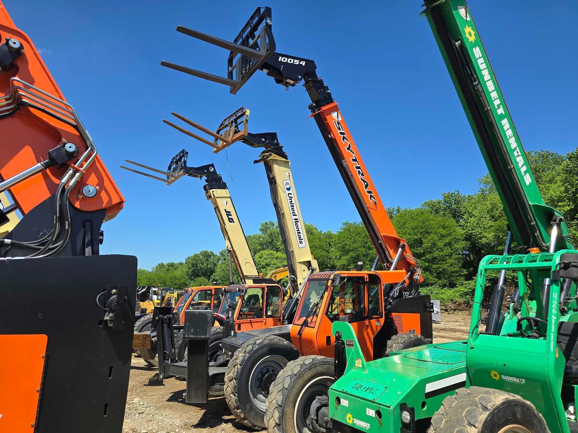 NEW UNUSED 2024 SKYTRAK 10054 TELESCOPIC FORKLIFT SN-132108, 4x4, powered by Cummins diesel engine,