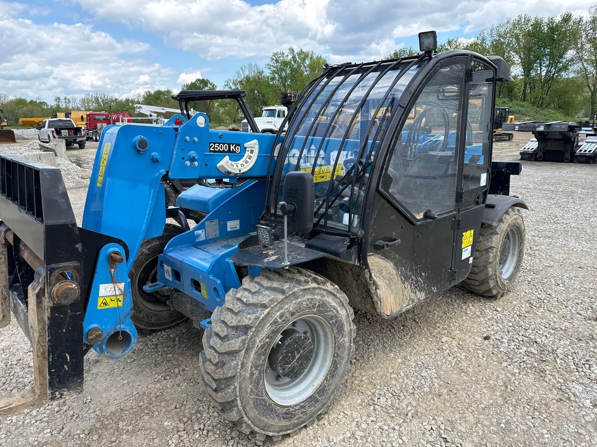 2019 GENIE GTH2506 TELESCOPIC FORKLIFT SN:M1141 4x4, powered by diesel engine, equipped with EROPS,