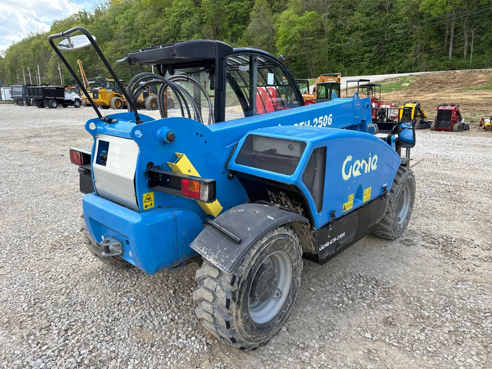 2019 GENIE GTH2506 TELESCOPIC FORKLIFT SN:M1141 4x4, powered by diesel engine, equipped with EROPS,