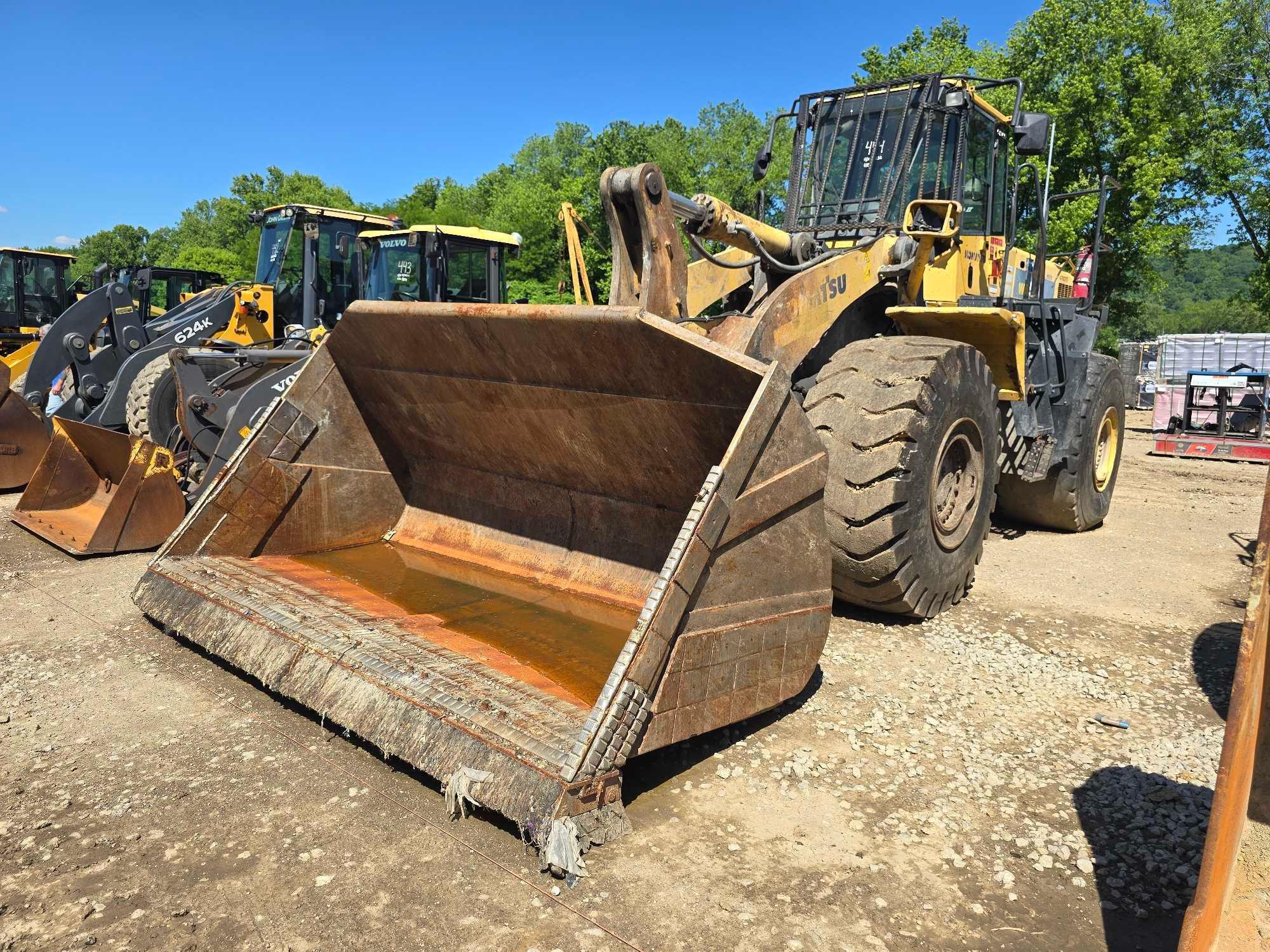 KOMATSU WA500 RUBBER TIRED LOADER SN: 92236 powered by Komatsu diesel engine, equipped with EROPS,