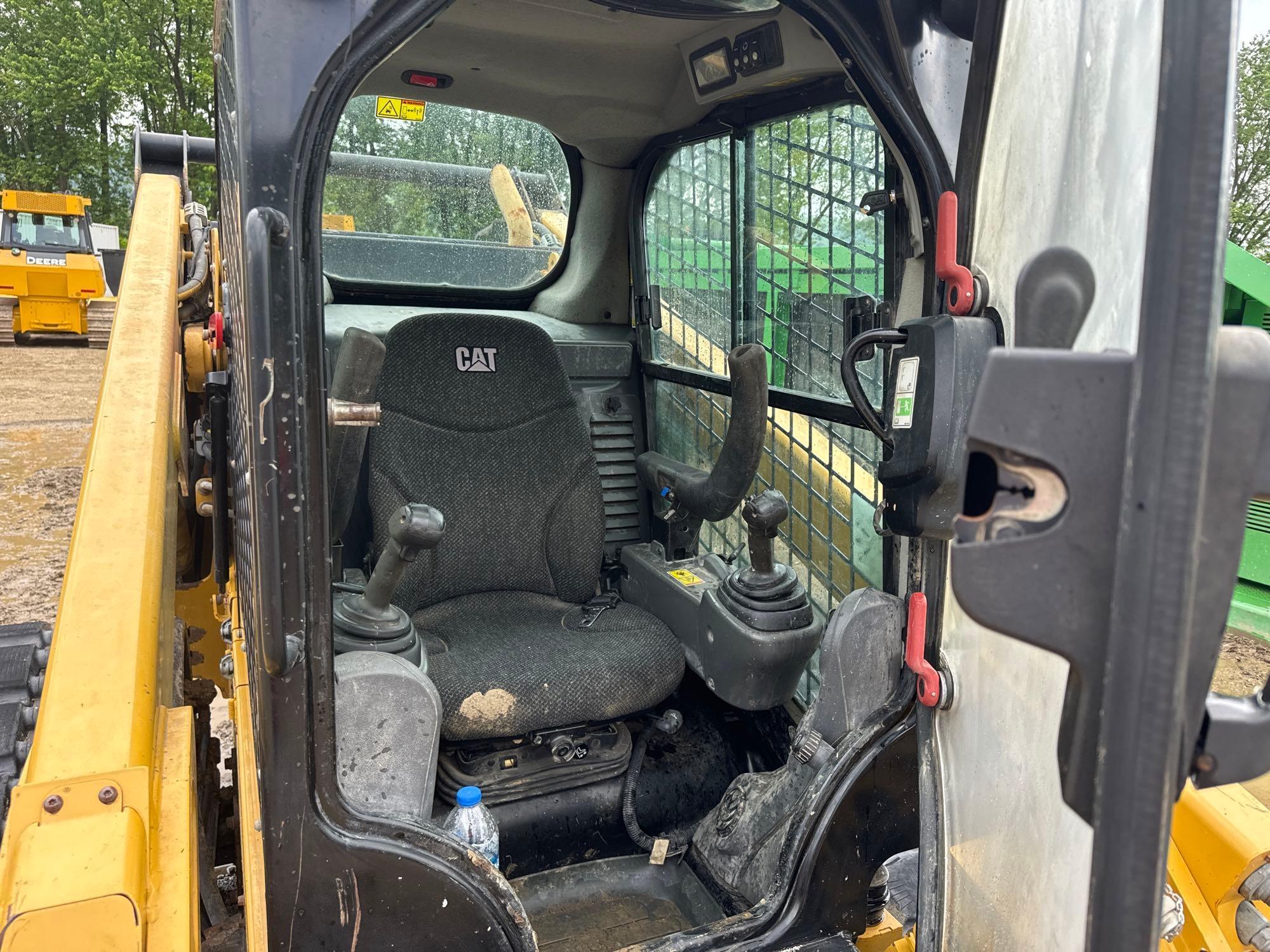 2017 CAT 299D2XPS RUBBER TRACKED SKID STEER SN:FD202536 powered by Cat diesel engine, equipped with