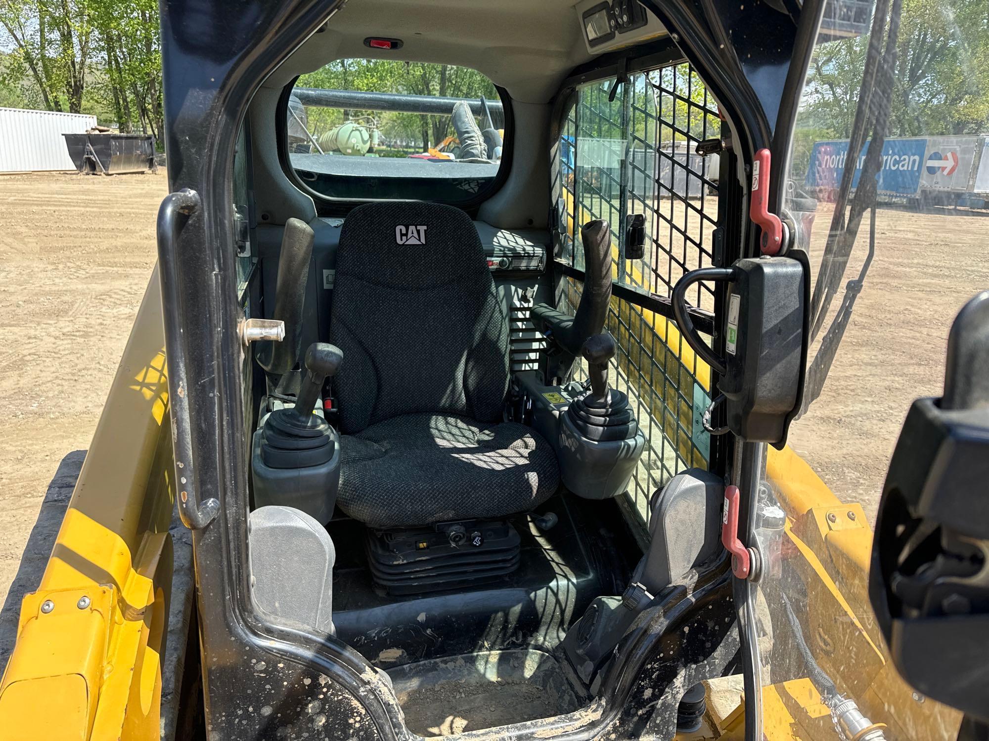 2016 CAT 299D2XHP RUBBER TRACKED SKID STEER SN:DX200299 powered by Cat diesel engine, equipped with