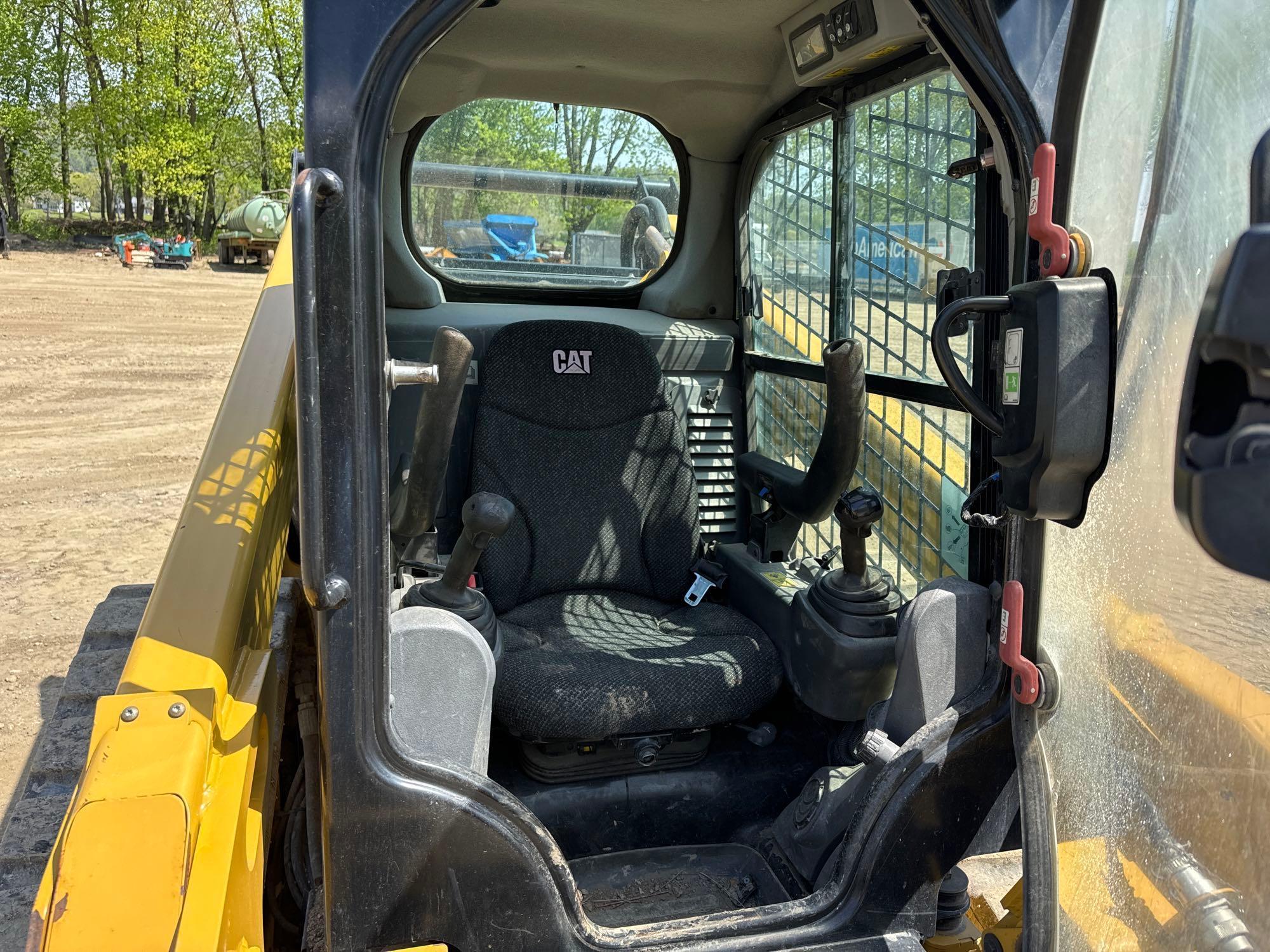 2014 CAT 299DXHP RUBBER TRACKED SKID STEER SN:JST00471 powered by Cat diesel engine, equipped with
