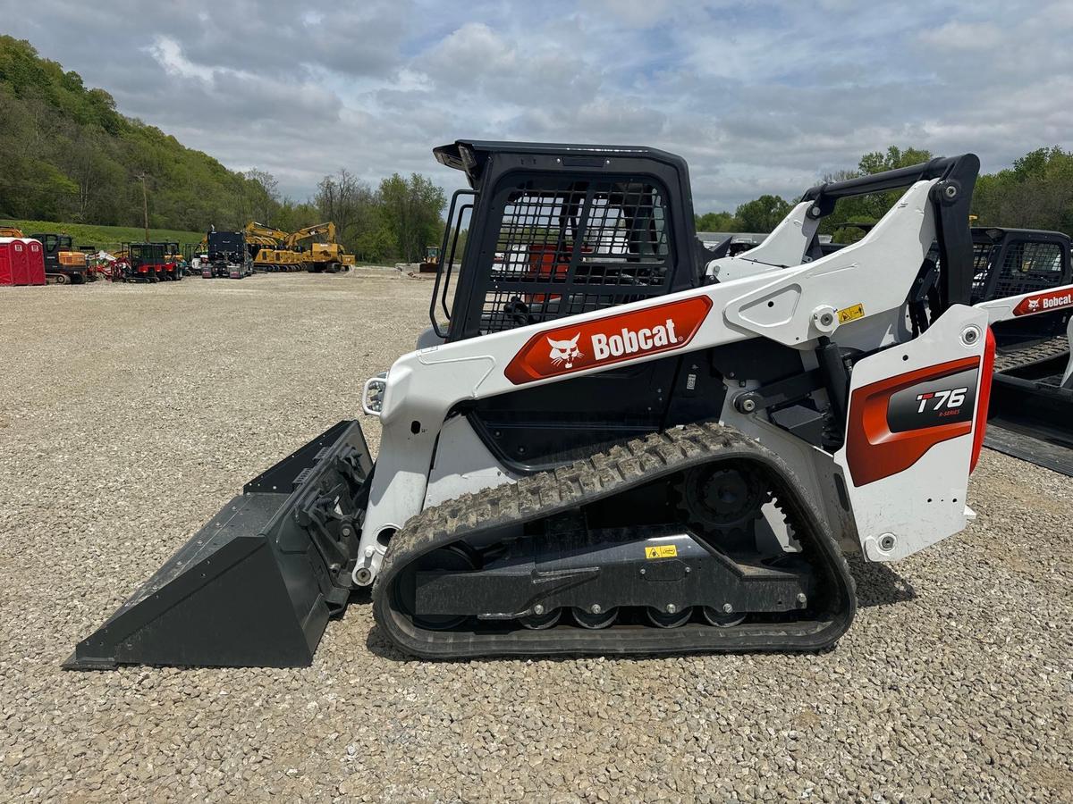 NEW UNUSED BOBCAT T76 R-SERIES RUBBER TRACKED SKID STEER SN-E26698, powered by diesel engine,