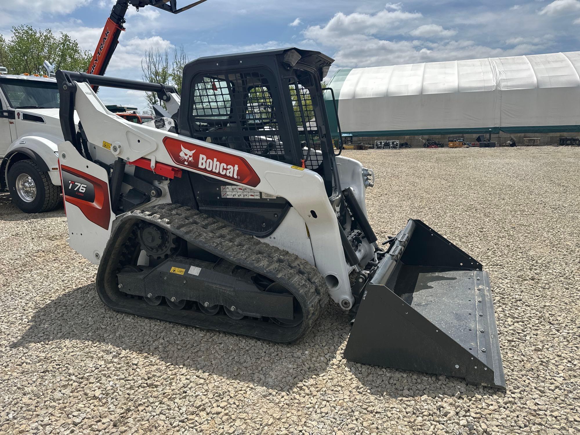 NEW UNUSED BOBCAT T76 R-SERIES RUBBER TRACKED SKID STEER SN-E26698, powered by diesel engine,