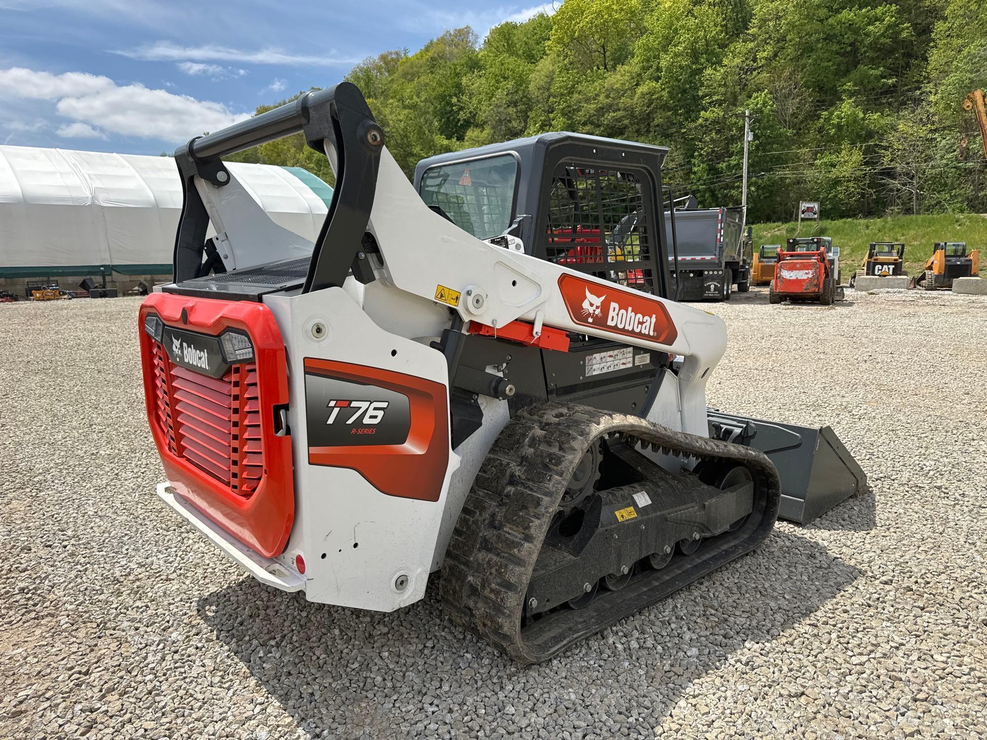 NEW UNUSED BOBCAT T76 R-SERIS RUBBER TRACKED SKID STEER SN-E26686,...powered by diesel engine,