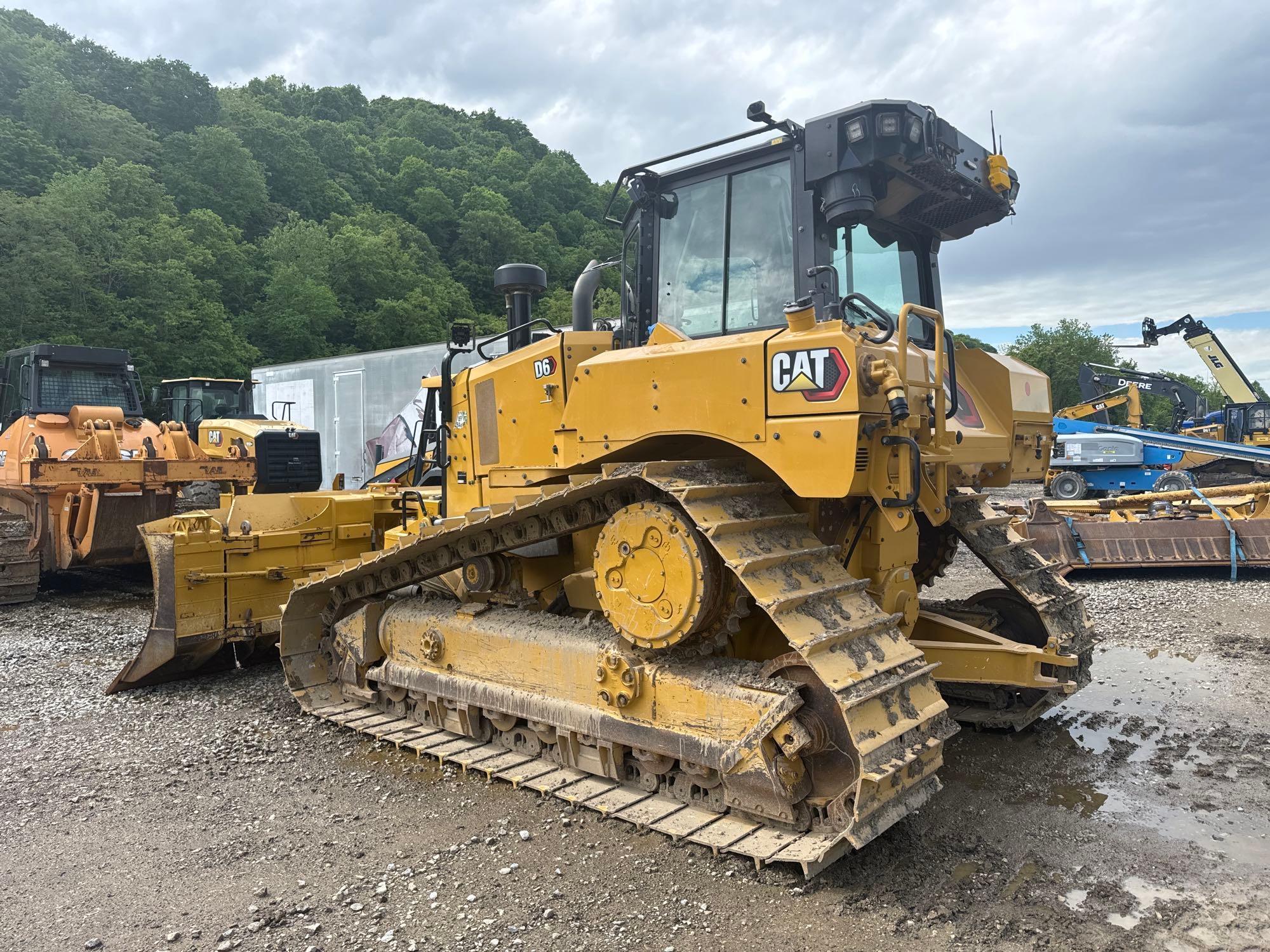 2021 CAT D6LGP CRAWLER TRACTOR SN:HR901003 powered by Cat diesel engine, equipped with EROPS, air,