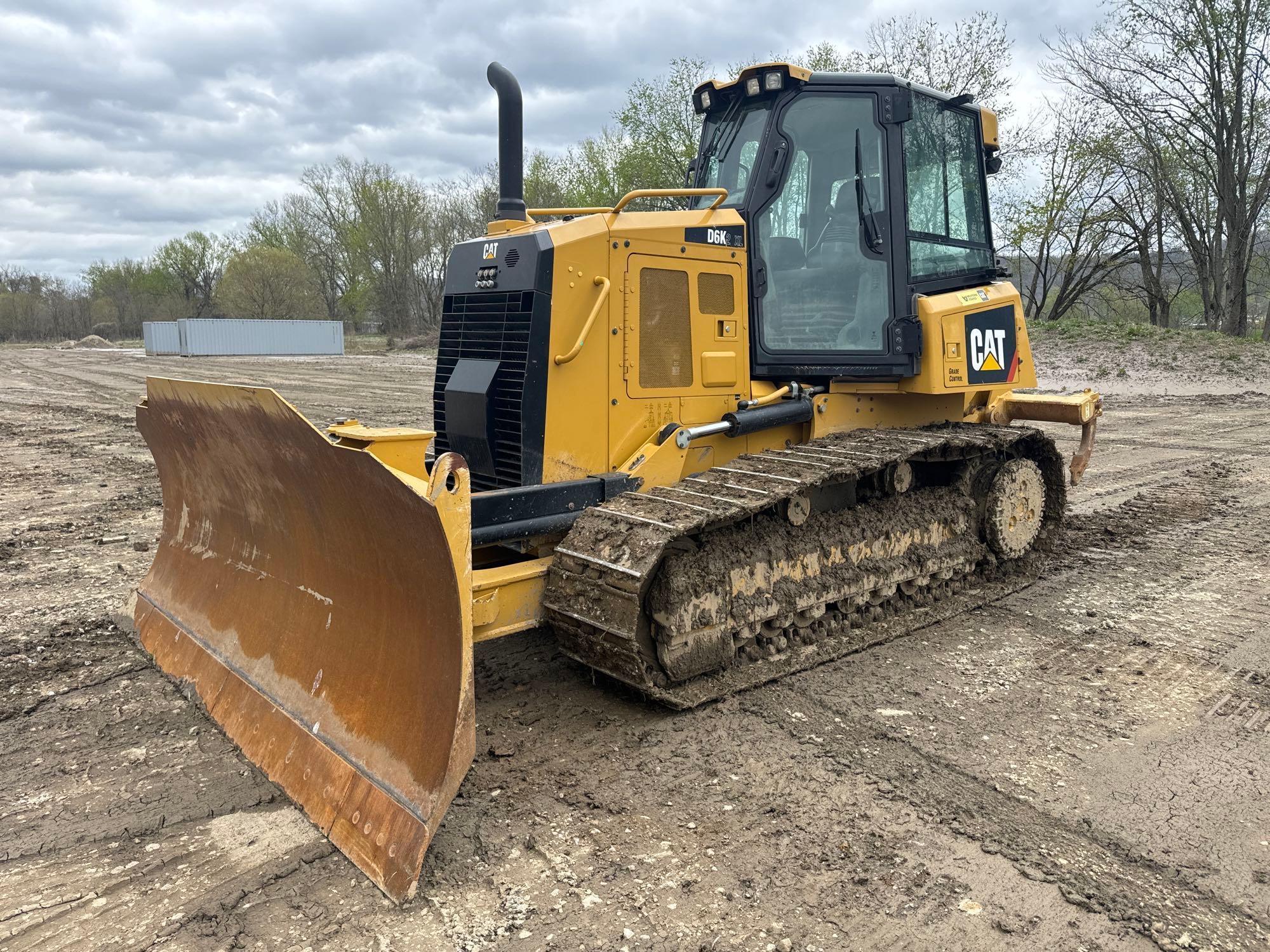 2018 CAT D6K2XL CRAWLER TRACTOR SN::MGM00318 powered by Cat diesel engine, equipped with EROPS, air,