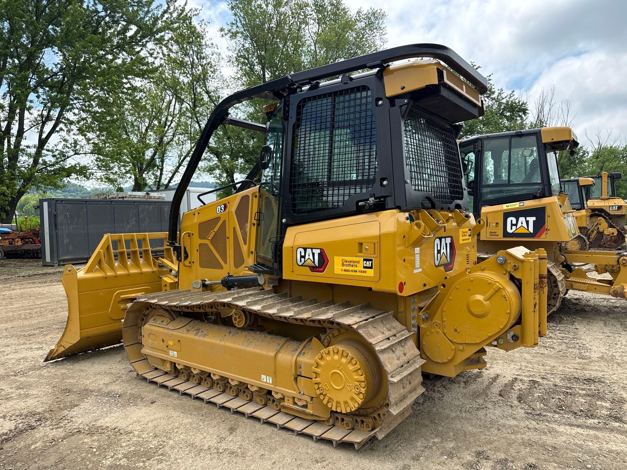 LIKE NEW CAT D3 CRAWLER TRACTOR SN-02126. powered by Cat diesel engine, equipped with EROPS, air,