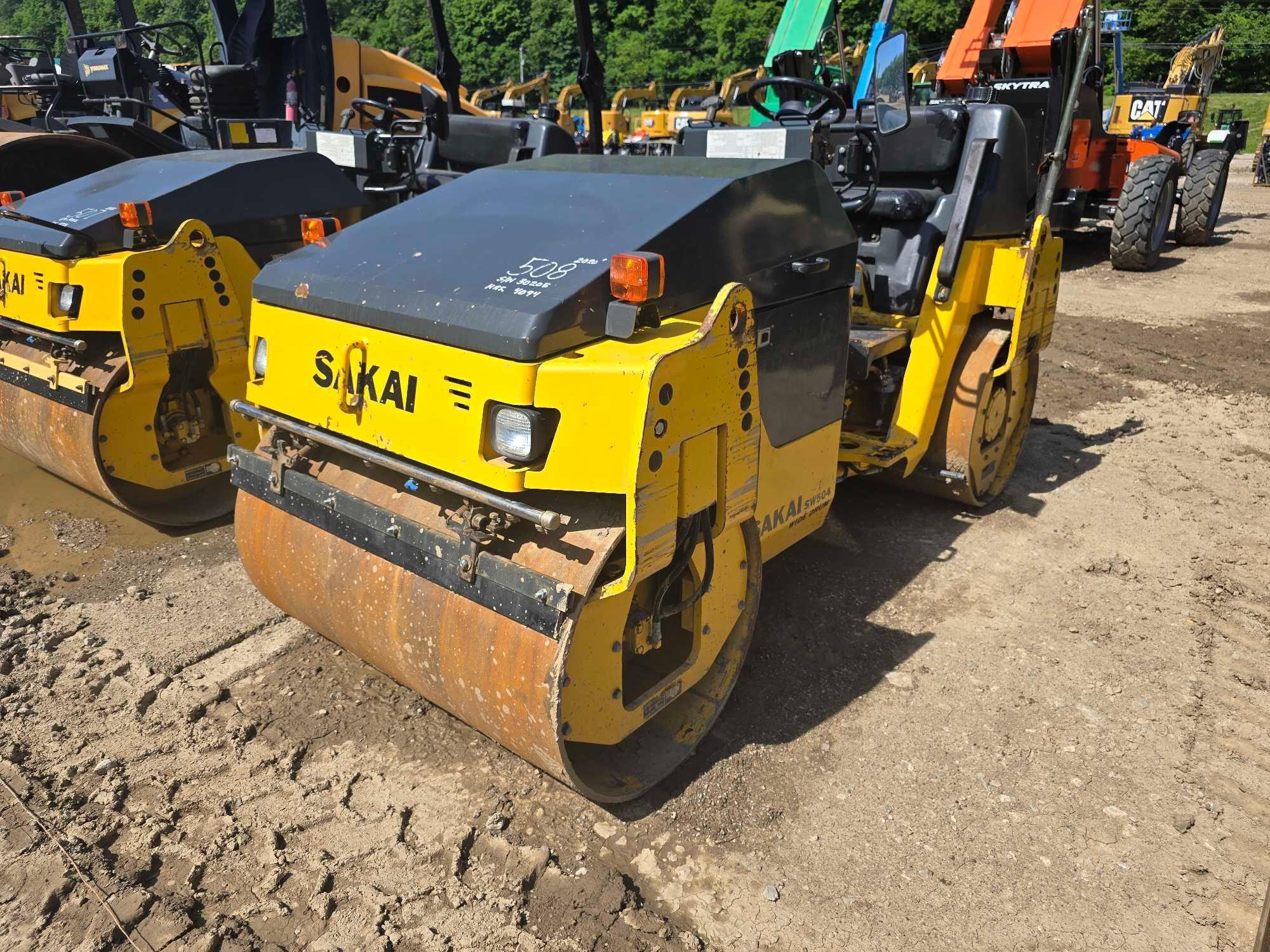 2020 SAKAI SW504W ASPHALT ROLLER SN:30205 powered by Kubota diesel engine, equipped with OROPS,