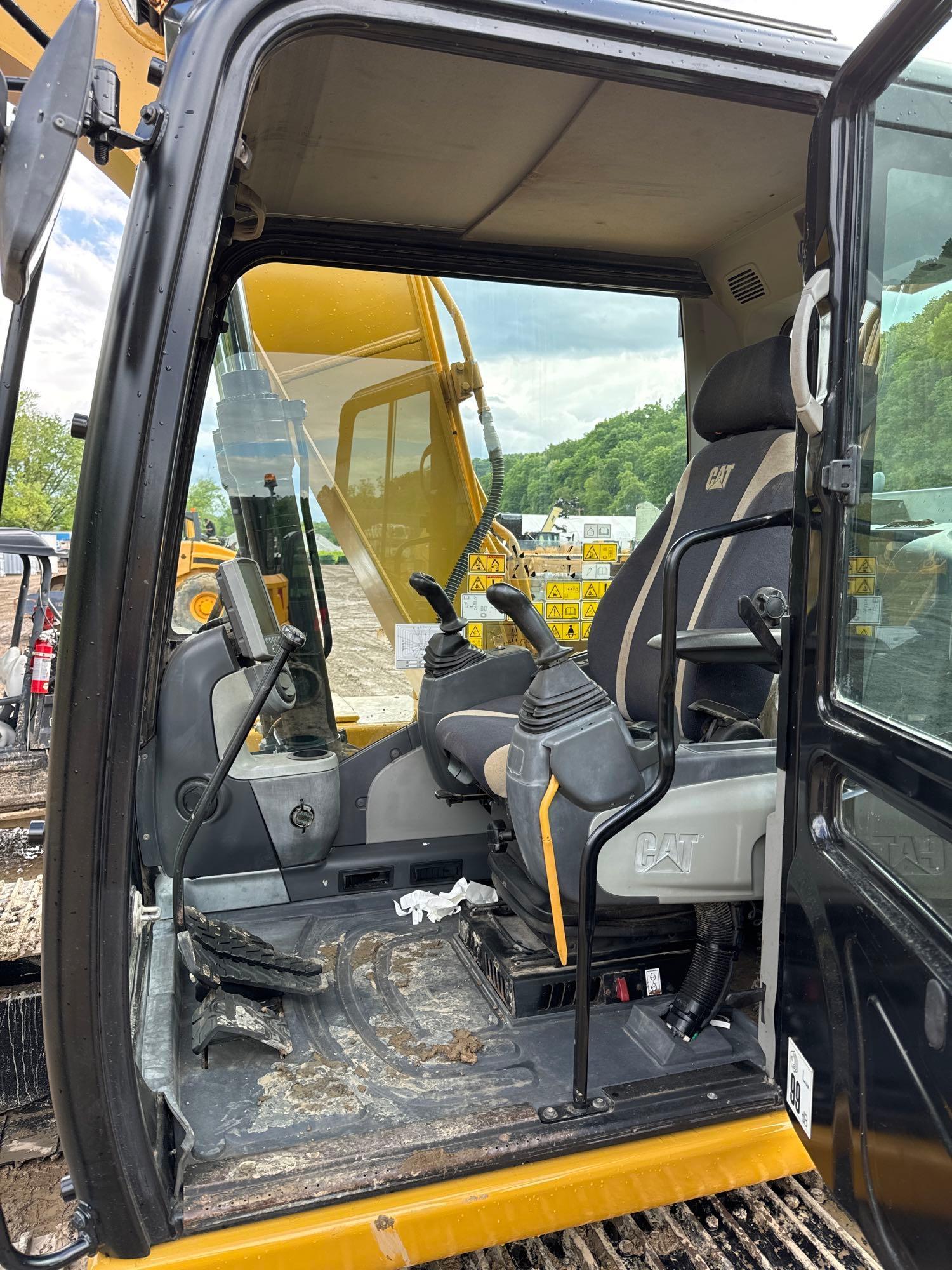 2020 CAT 313FLGC HYDRAULIC EXCAVATOR SN:GJD10368 powered by Cat diesel engine, equipped with Cab,
