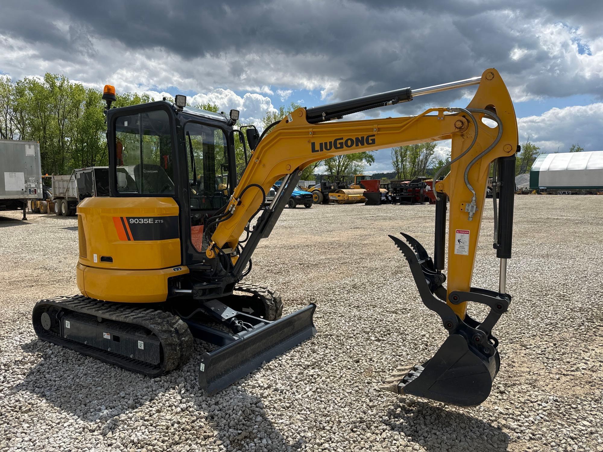 NEW UNUSED LIUGONG 9035E HYDRAULIC EXCAVATOR SN-129366, powered by Yanmar diesel engine, 25hp,