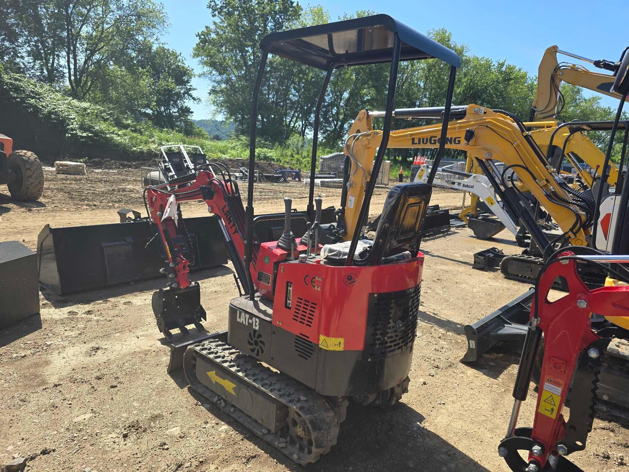 NEW LANTY LAT-13 HYDRAULIC EXCAVATOR SN-3231017, powered by gas engine, equipped with OROPS, front