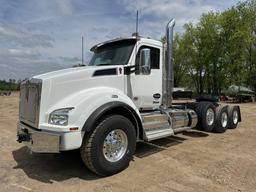 2025...KENWORTH T880 HEAVY HAUL TRUCK TRACTOR V-141585, powered by Cummins X15 diesel engine, 565hp,