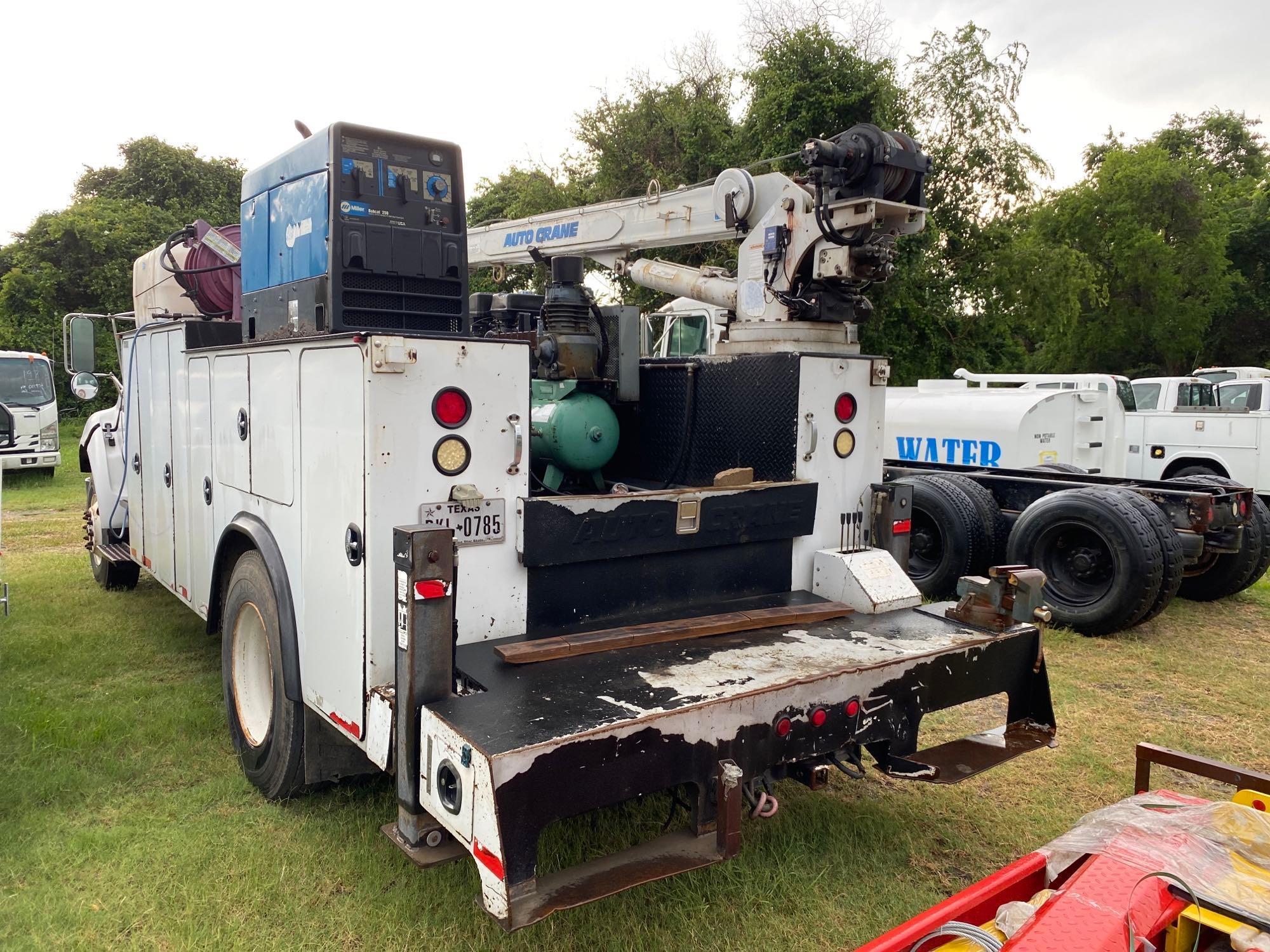 2007 FORD F750 SERVICE TRUCK VN:443733 powered by Ford diesel engine, equipped with 7 speed