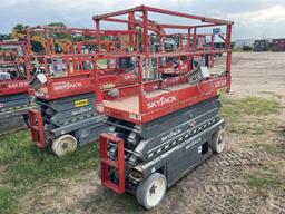 2016 SKYJACK SJIII3226 SCISSOR LIFT SN:27028563 electric powered, equipped with 26ft. Platform