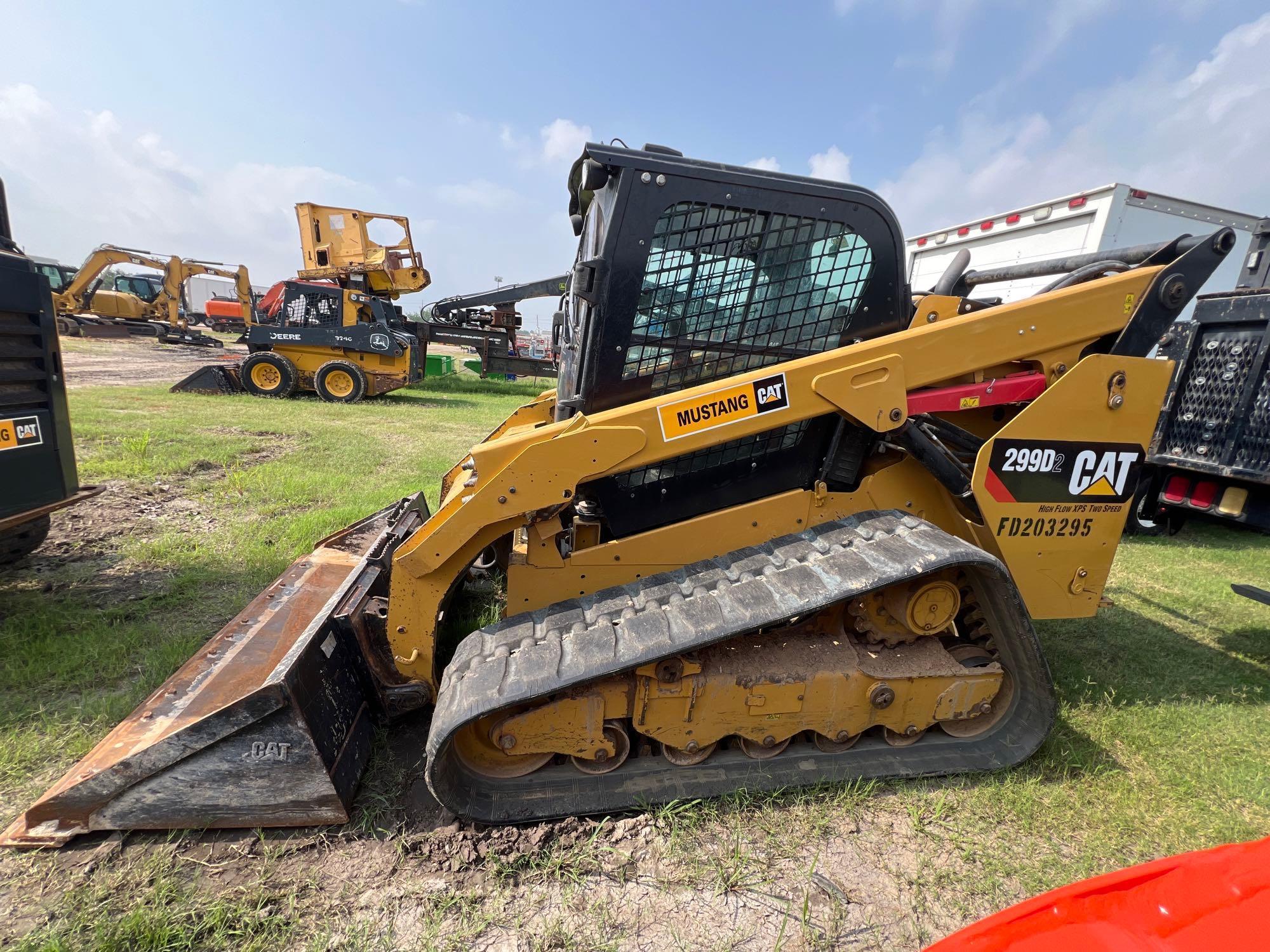 2018 CAT 299D2 RUBBER TRACKED SKID STEER SN:FD203295 powered by Cat diesel engine, equipped with