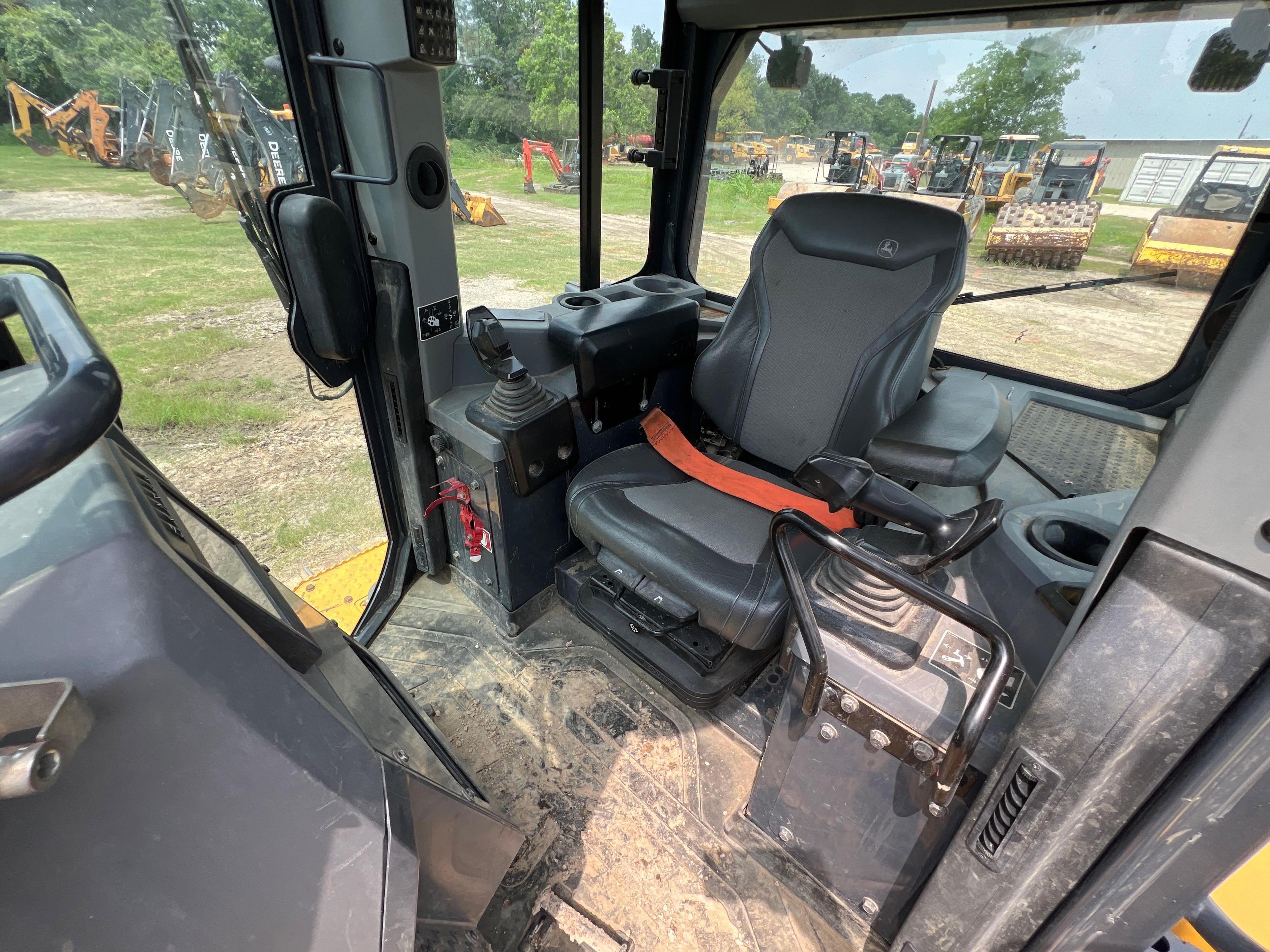 2020 JOHN DEERE 750LLGP CRAWLER TRACTOR SN:1T0750LXALF387390 powered by John Deere diesel engine,