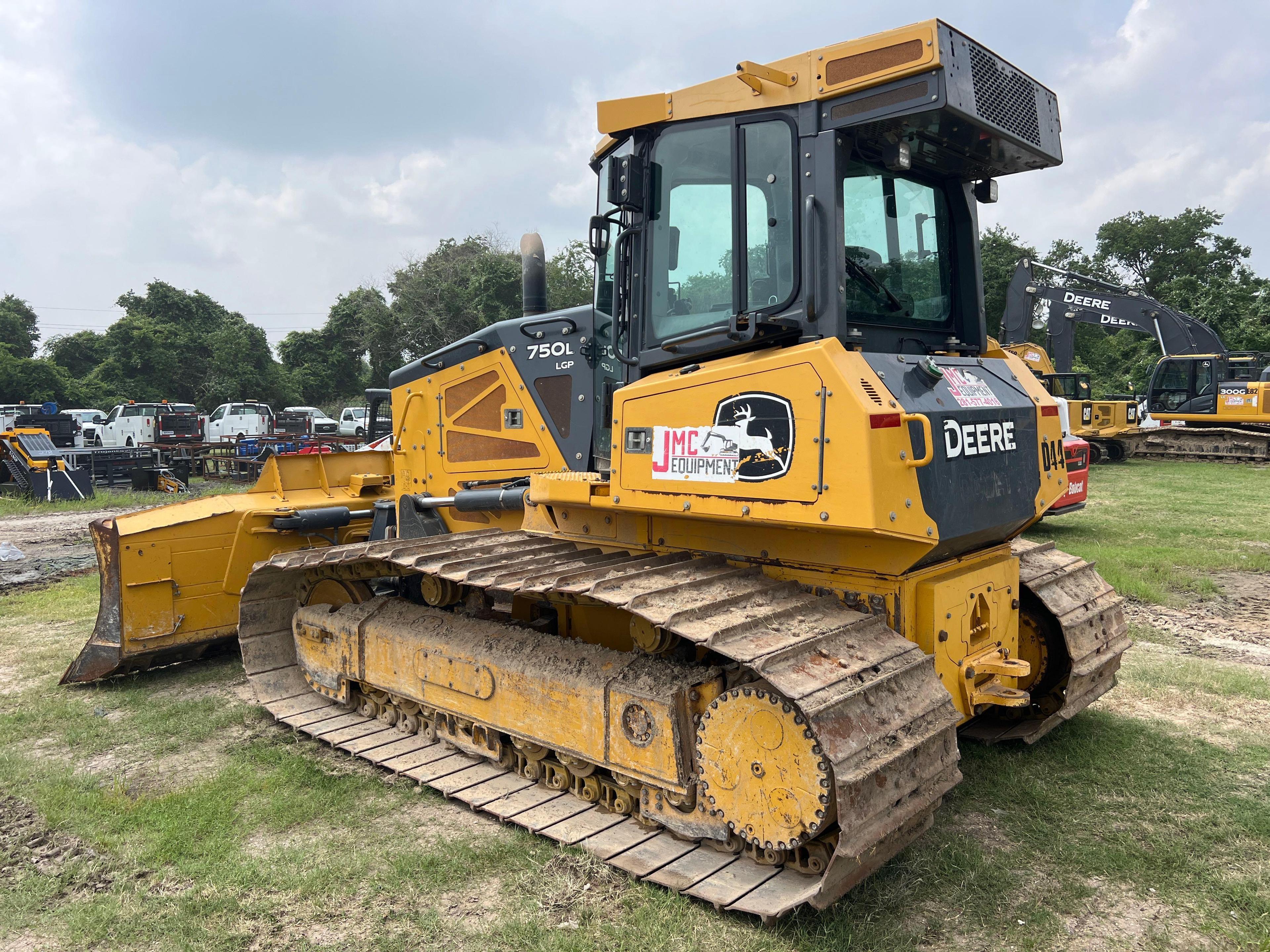 2020 JOHN DEERE 750LLGP CRAWLER TRACTOR SN:1T0750LXALF387390 powered by John Deere diesel engine,