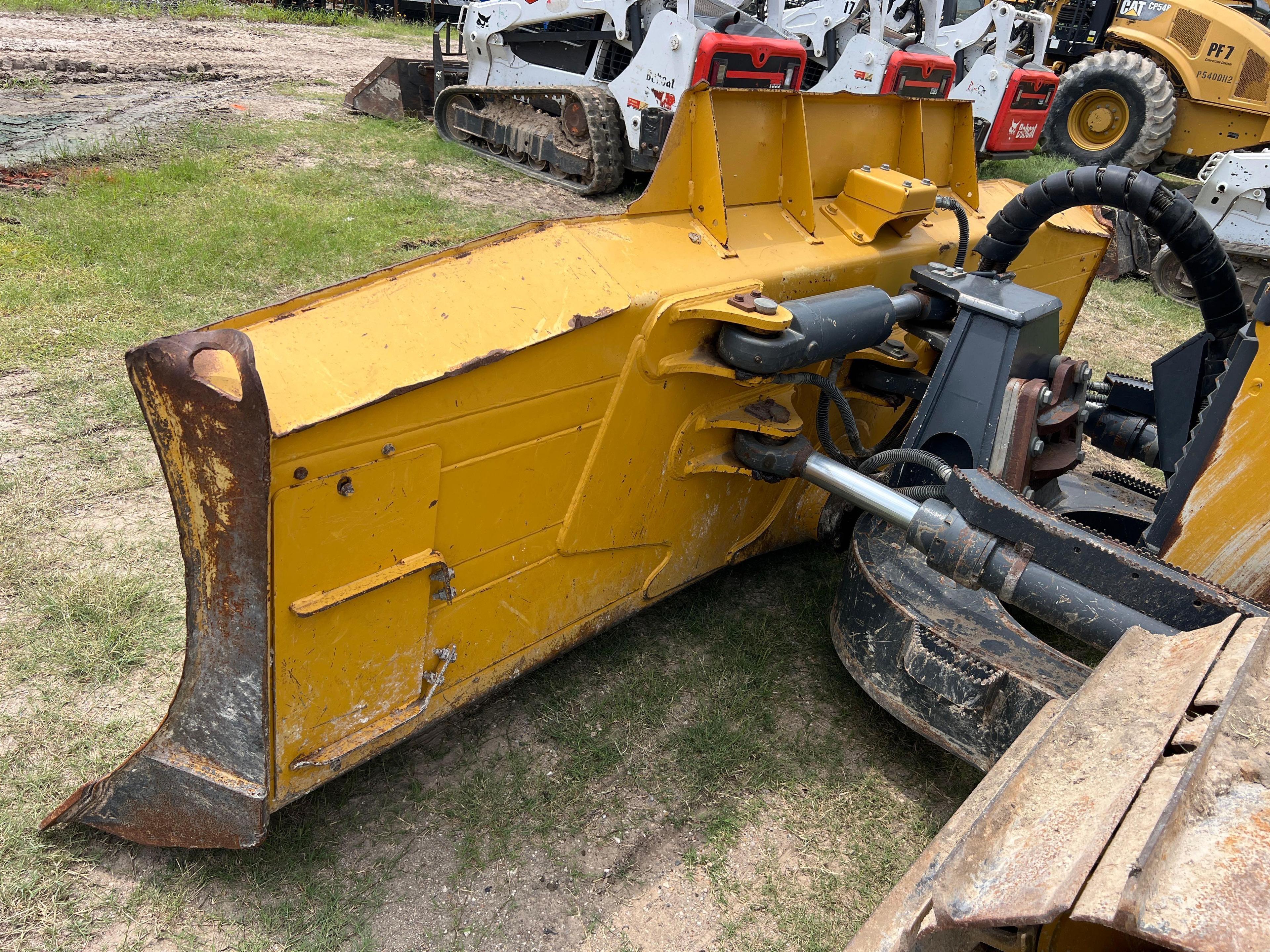 2020 JOHN DEERE 750LLGP CRAWLER TRACTOR SN:1T0750LXALF387390 powered by John Deere diesel engine,