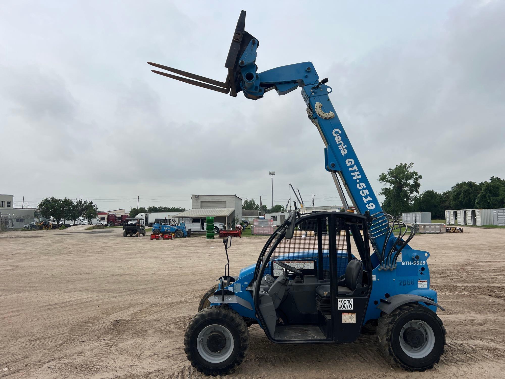 2019 GENIE GTH5519 TELESCOPIC FORKLIFT SN:9185 4x4, powered by diesel engine, equipped with OROPS,