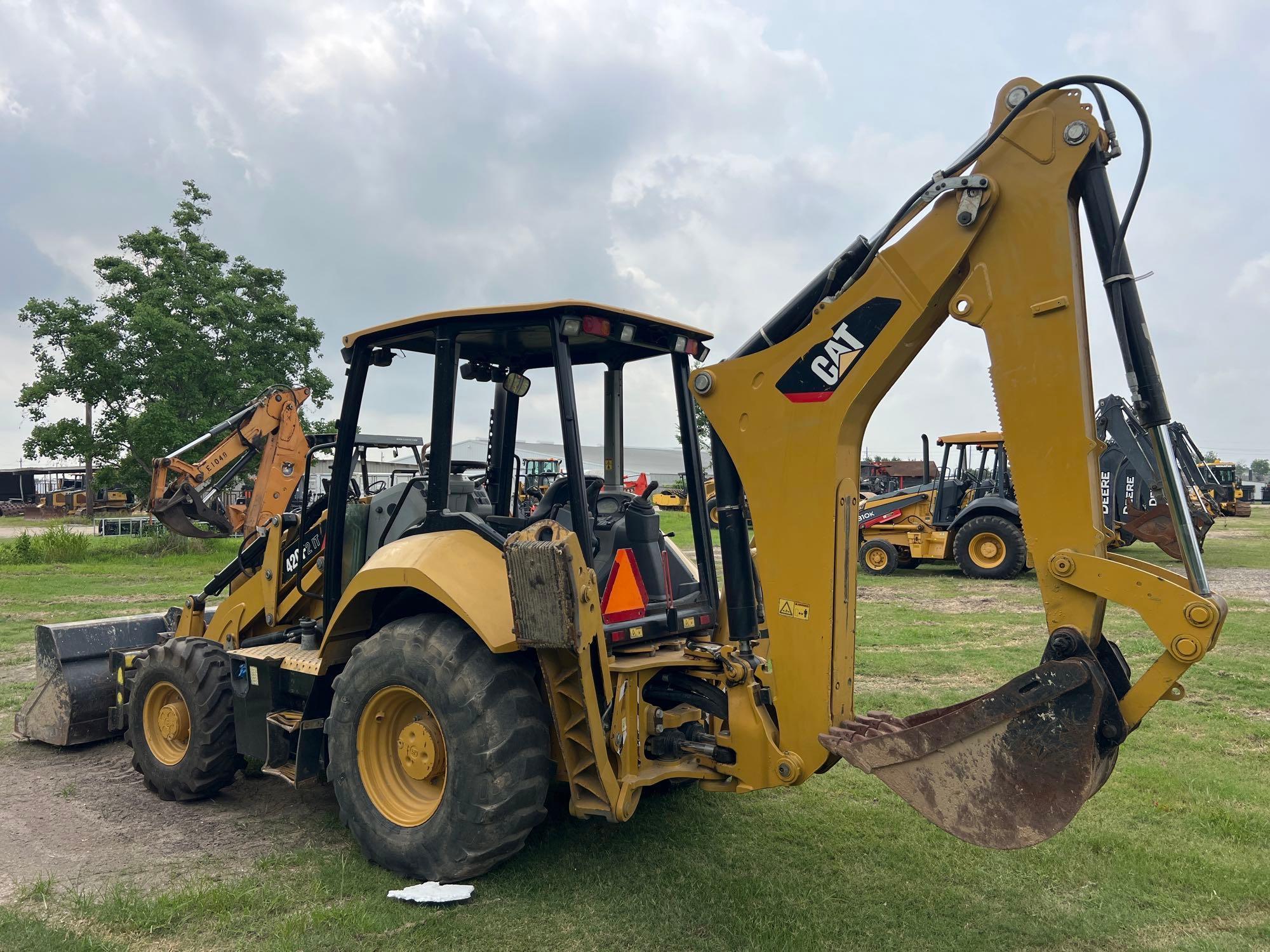 2017 CAT 420F2IT TRACTOR LOADER BACKHOE SN:HWD02253 4x4, powered by Cat diesel engine, equipped with