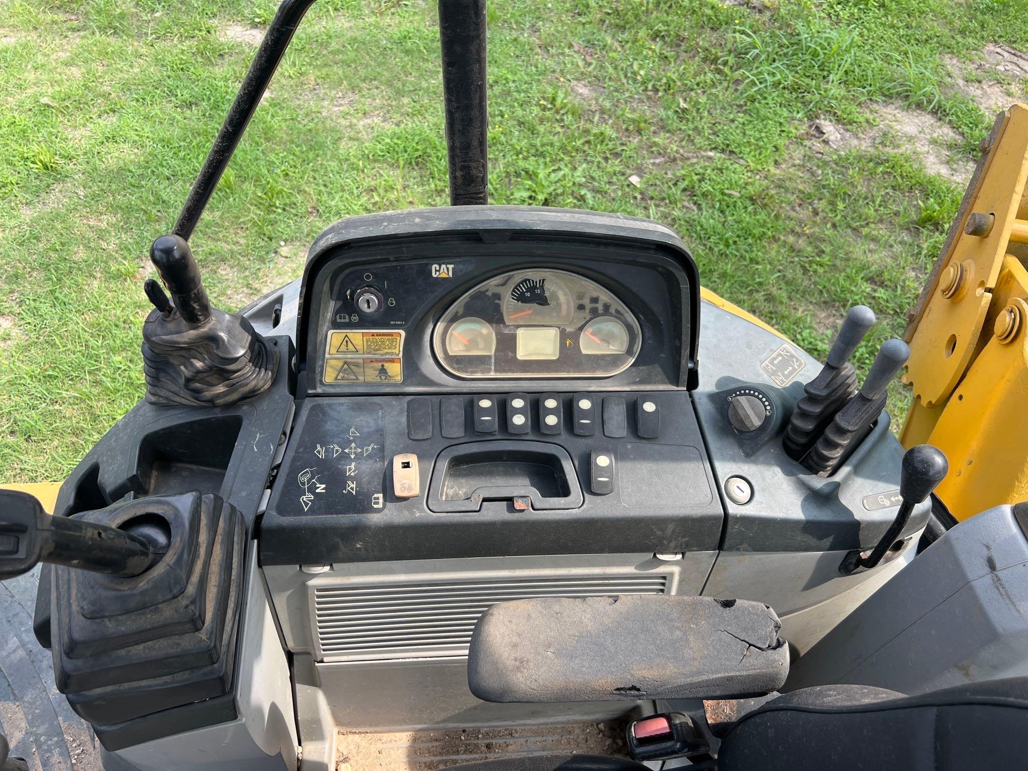 2013 CAT 420F2IT TRACTOR LOADER BACKHOE SN:JWJ01736 4x4, powered by Cat diesel engine, equipped with