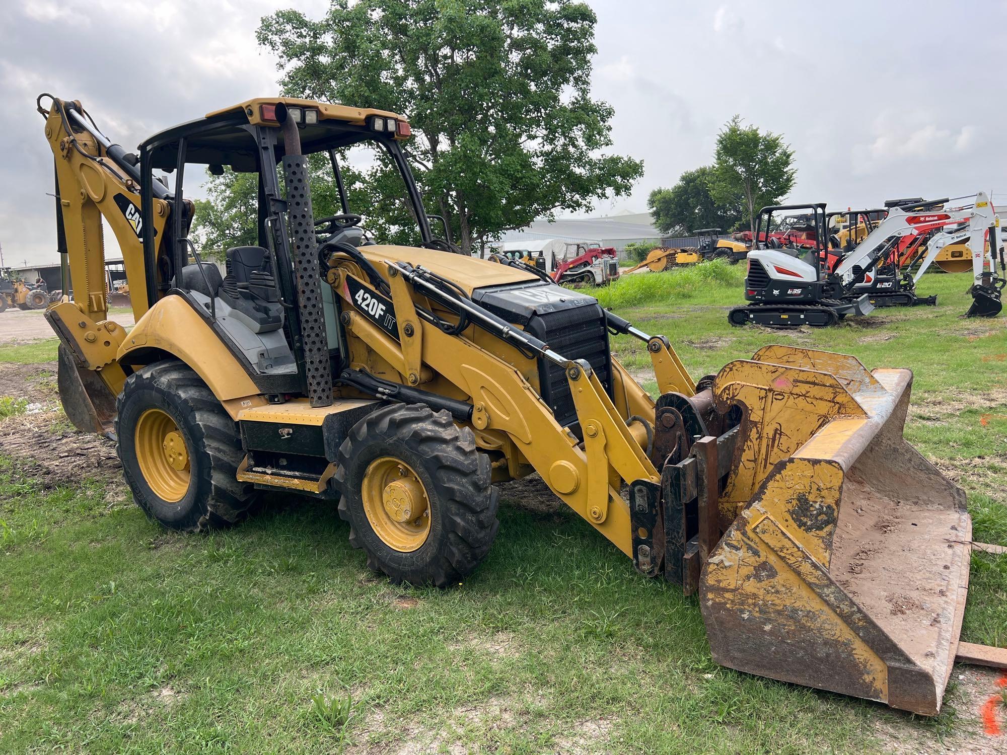 2013 CAT 420F2IT TRACTOR LOADER BACKHOE SN:JWJ01736 4x4, powered by Cat diesel engine, equipped with
