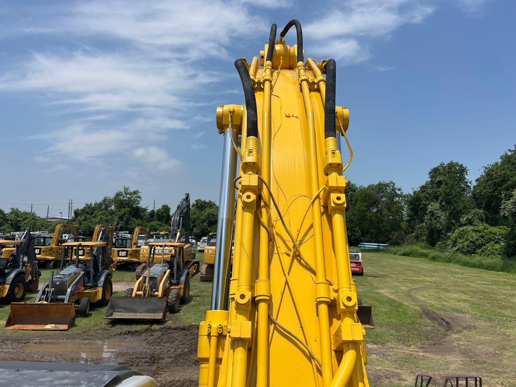 KOBELCO SK330LC HYDRAULIC EXCAVATOR SN:1472 powered by diesel engine, equipped with Cab, air, heat,