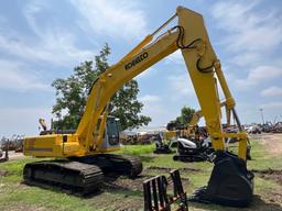 KOBELCO SK330LC HYDRAULIC EXCAVATOR SN:1472 powered by diesel engine, equipped with Cab, air, heat,