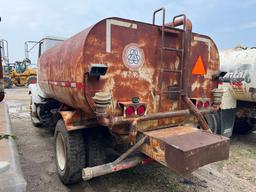 1997 VOLVO WG42T WATER TRUCK VN:844767 powered by diesel engine, equipped with 6 speed transmission,