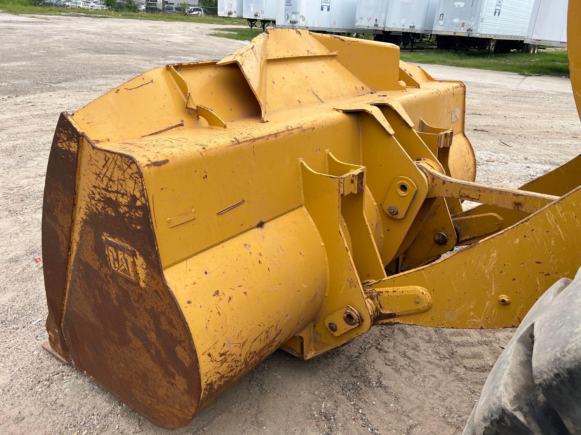 2017 CAT 930M RUBBER TIRED LOADER SN:KTG03101 powered by Cat diesel engine, equipped with EROPS,