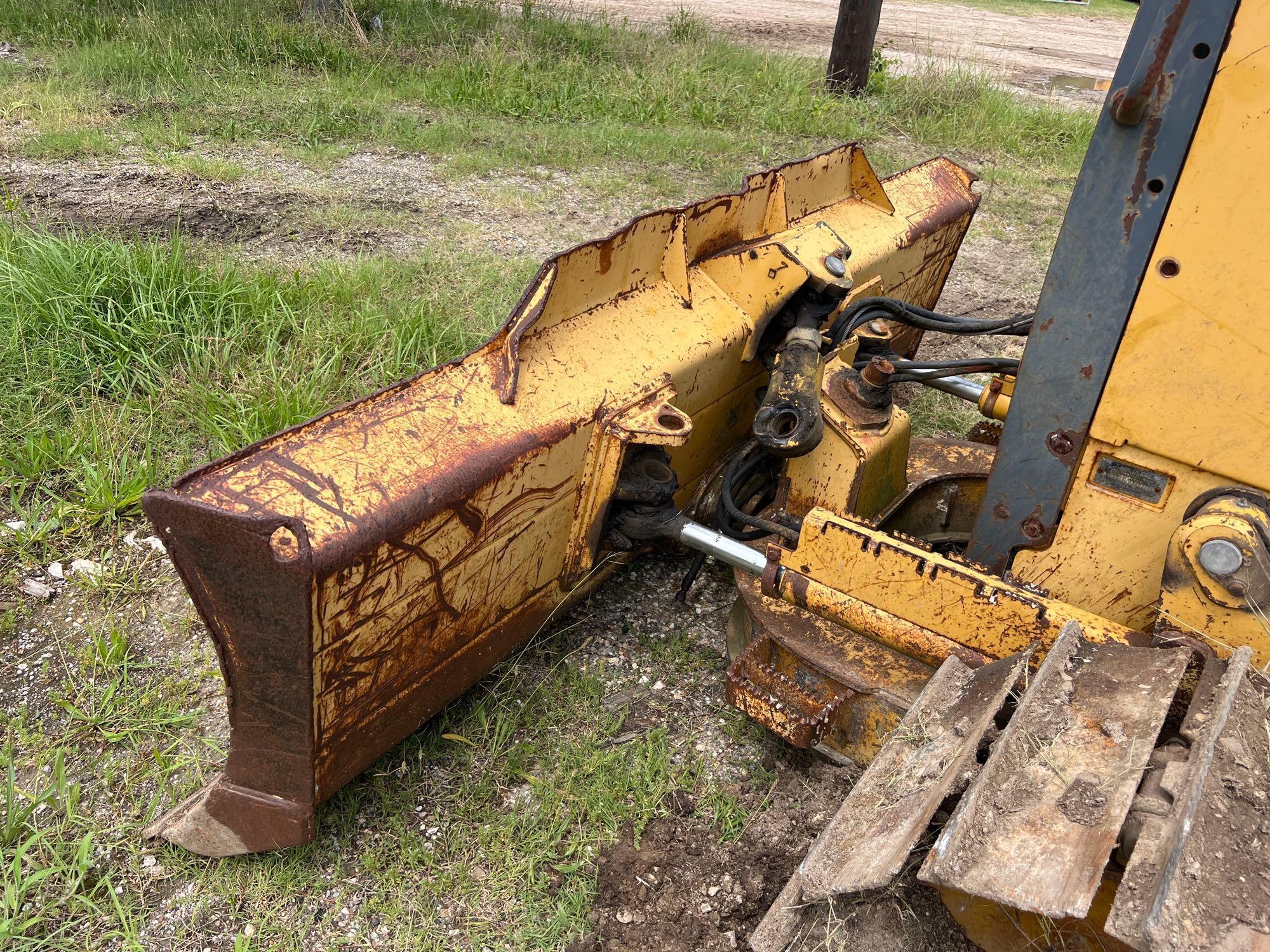 JOHN DEERE 550JLT CRAWLER TRACTOR SN:X110500 powered by John Deere diesel engine, equipped with